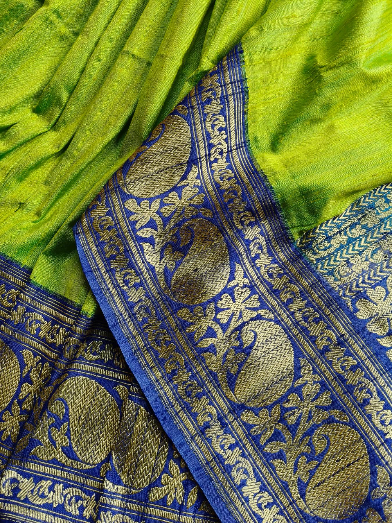 PARROT GREEN DUPION SILK PURE HANDLOOM BANARASI SAREE