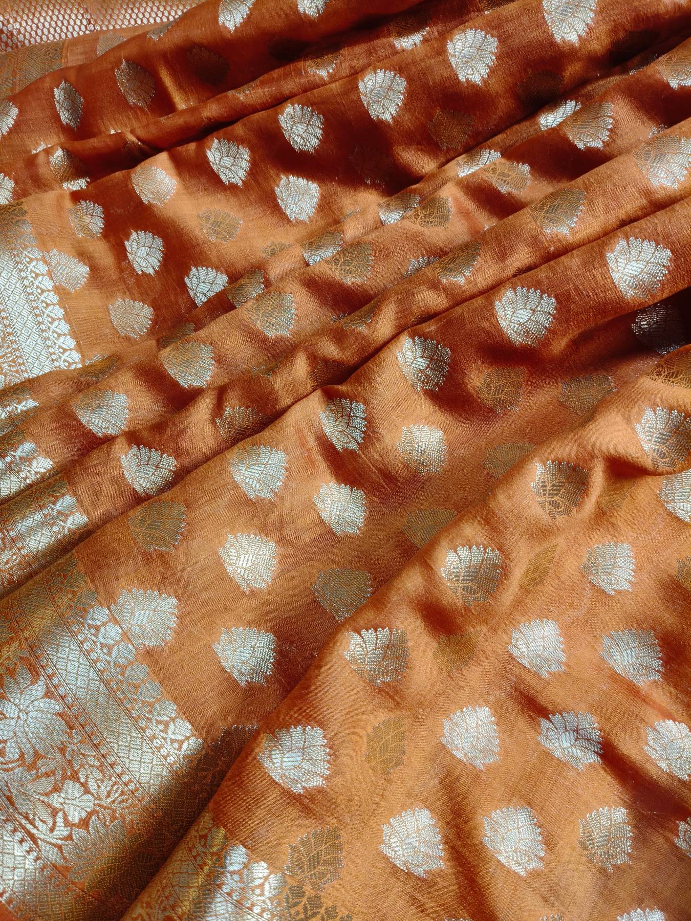 ORANGE CHINIYA SILK PURE HANDLOOM BANARASI SAREE