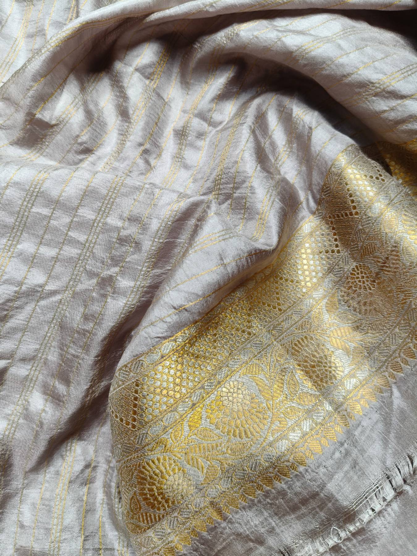 LIGHT MAUVE SILK PURE HANDLOOM BANARASI SAREE