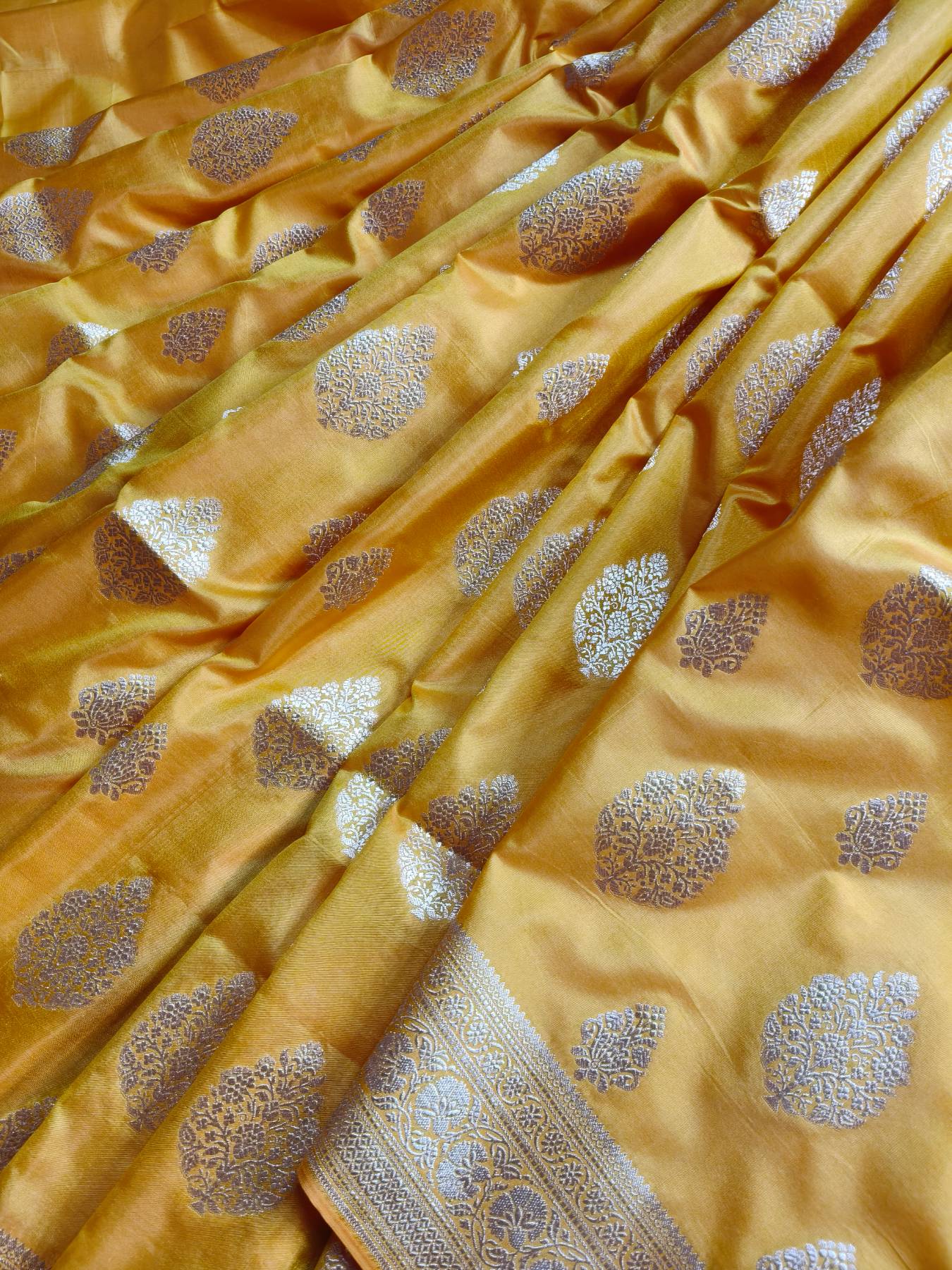YELLOW SILK PURE HANDLOOM BANARASI SAREE