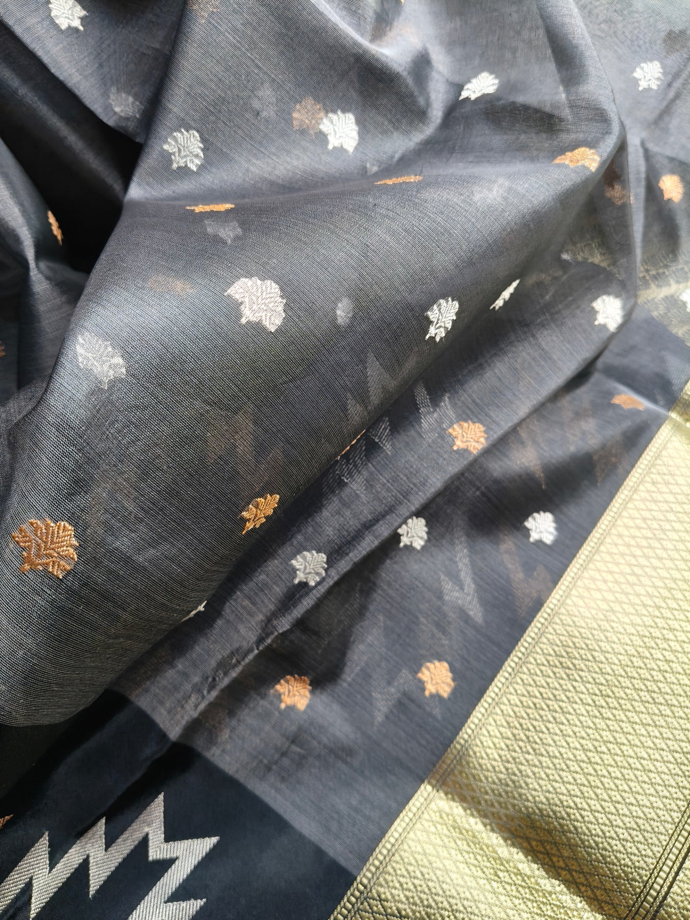 CHARCOAL GREY KORA PURE HANDLOOM BANARASI SAREE