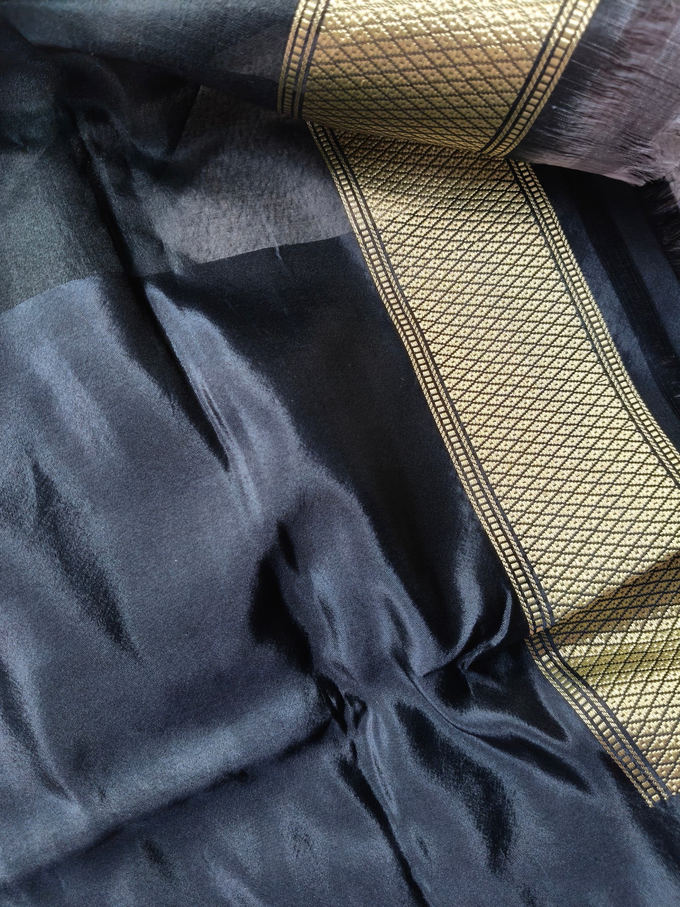 CHARCOAL GREY KORA PURE HANDLOOM BANARASI SAREE