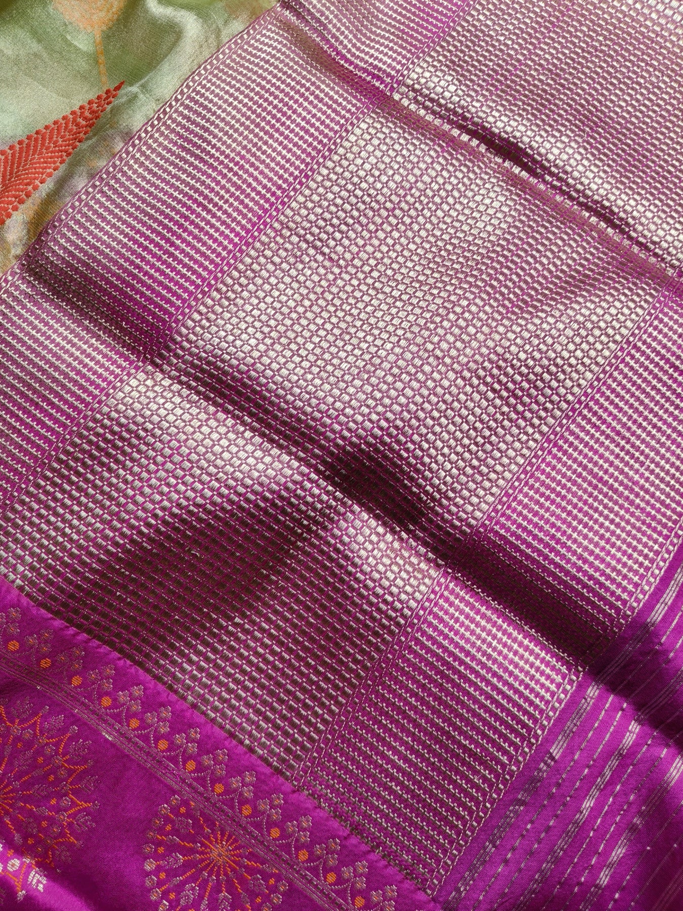 LIME GREEN KORA TISSUE PURE HANDLOOM BANARASI SAREE
