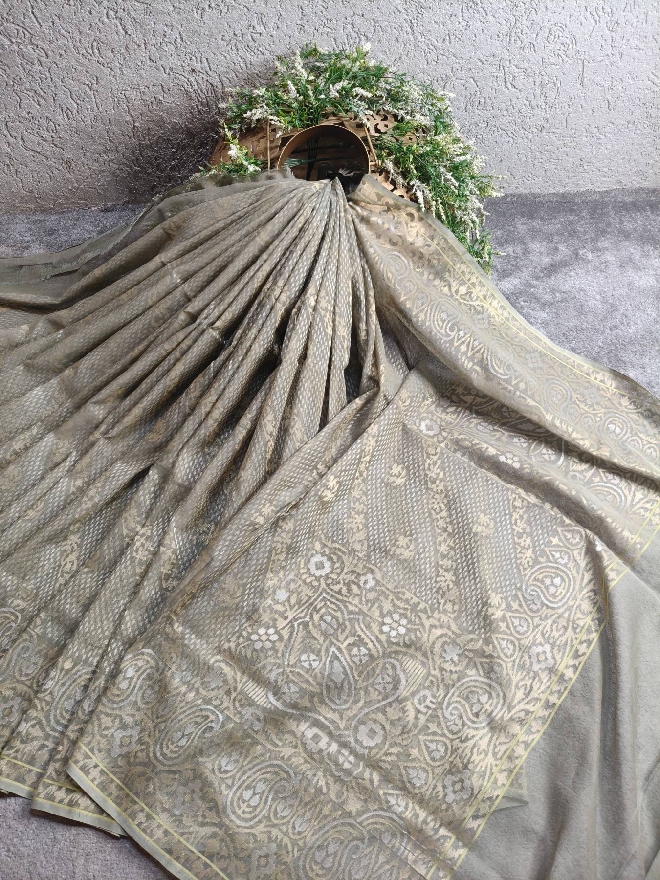 GREY REAL JARI COTTON PURE HANDLOOM BANARASI SAREE
