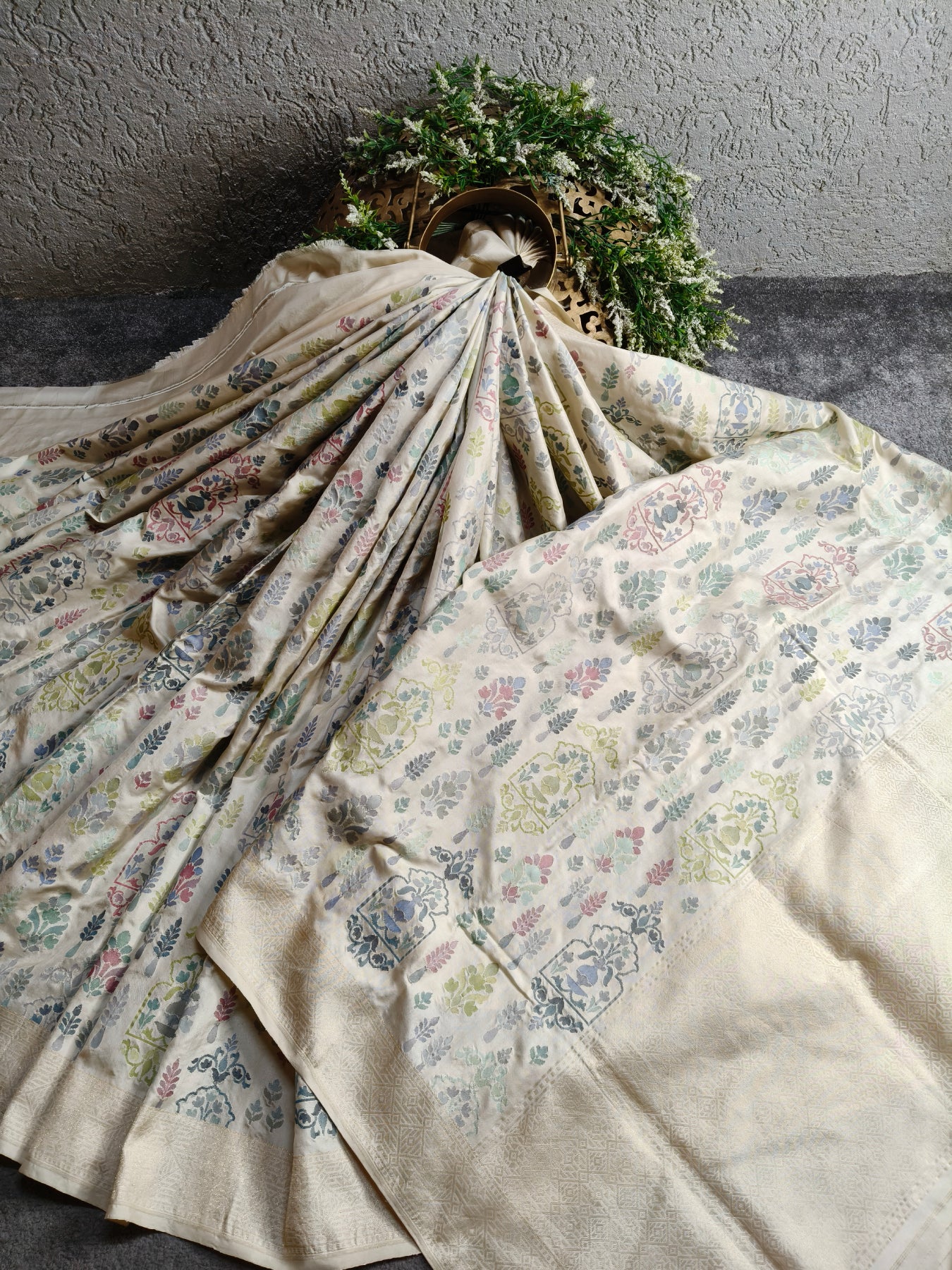 SWETAMBARI SILK REAL JARI PURE HANDLOOM BANARASI SAREE