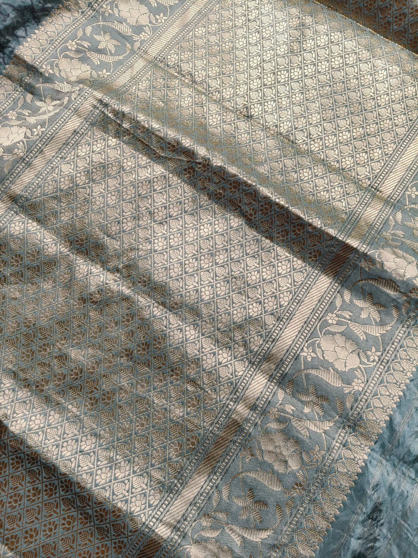 GREY TISSUE SILK PURE HANDLOOM BANARASI SAREE
