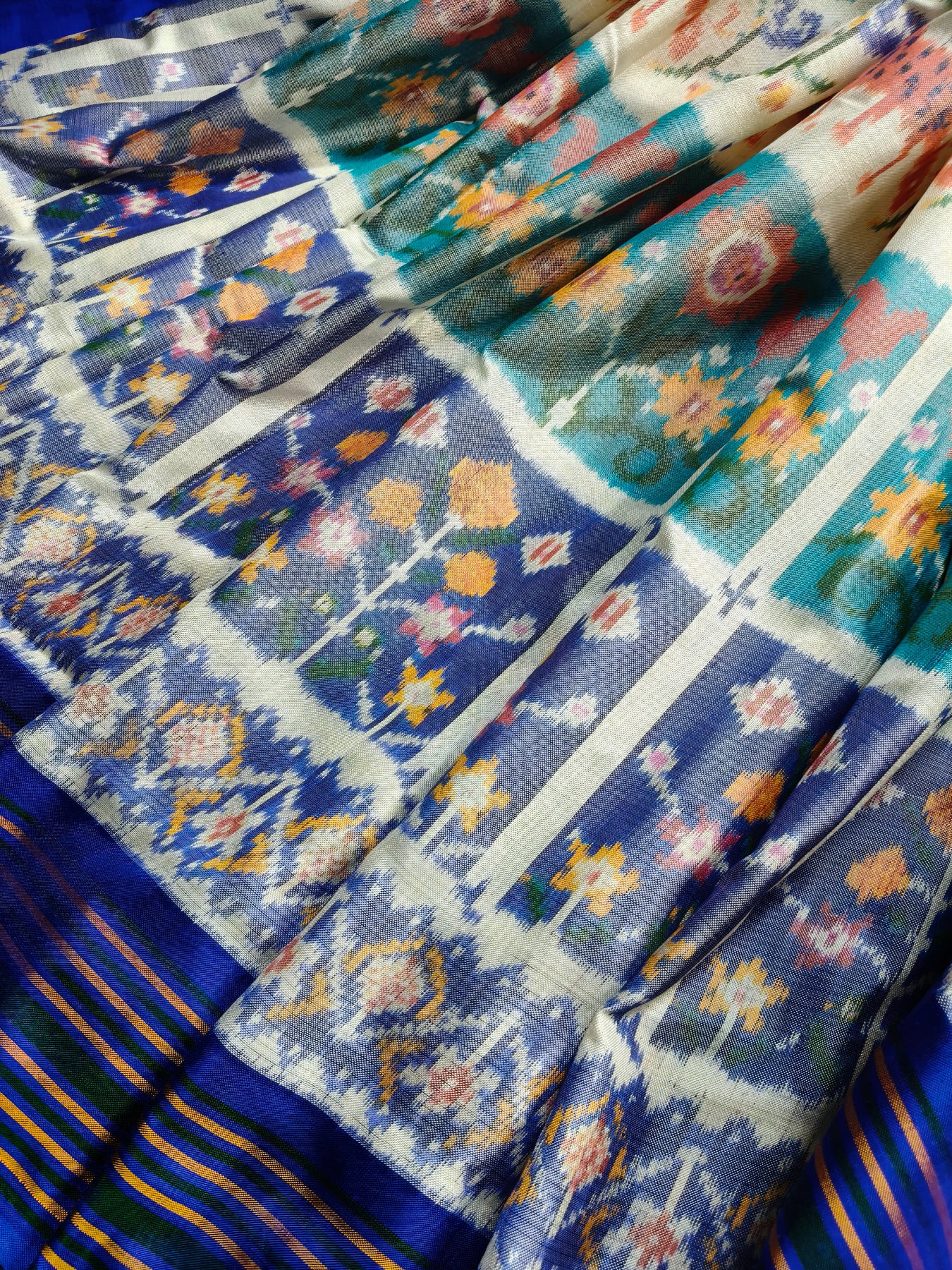 OFF WHITE TWILL SILK PURE HANDLOOM IKKAT SAREE