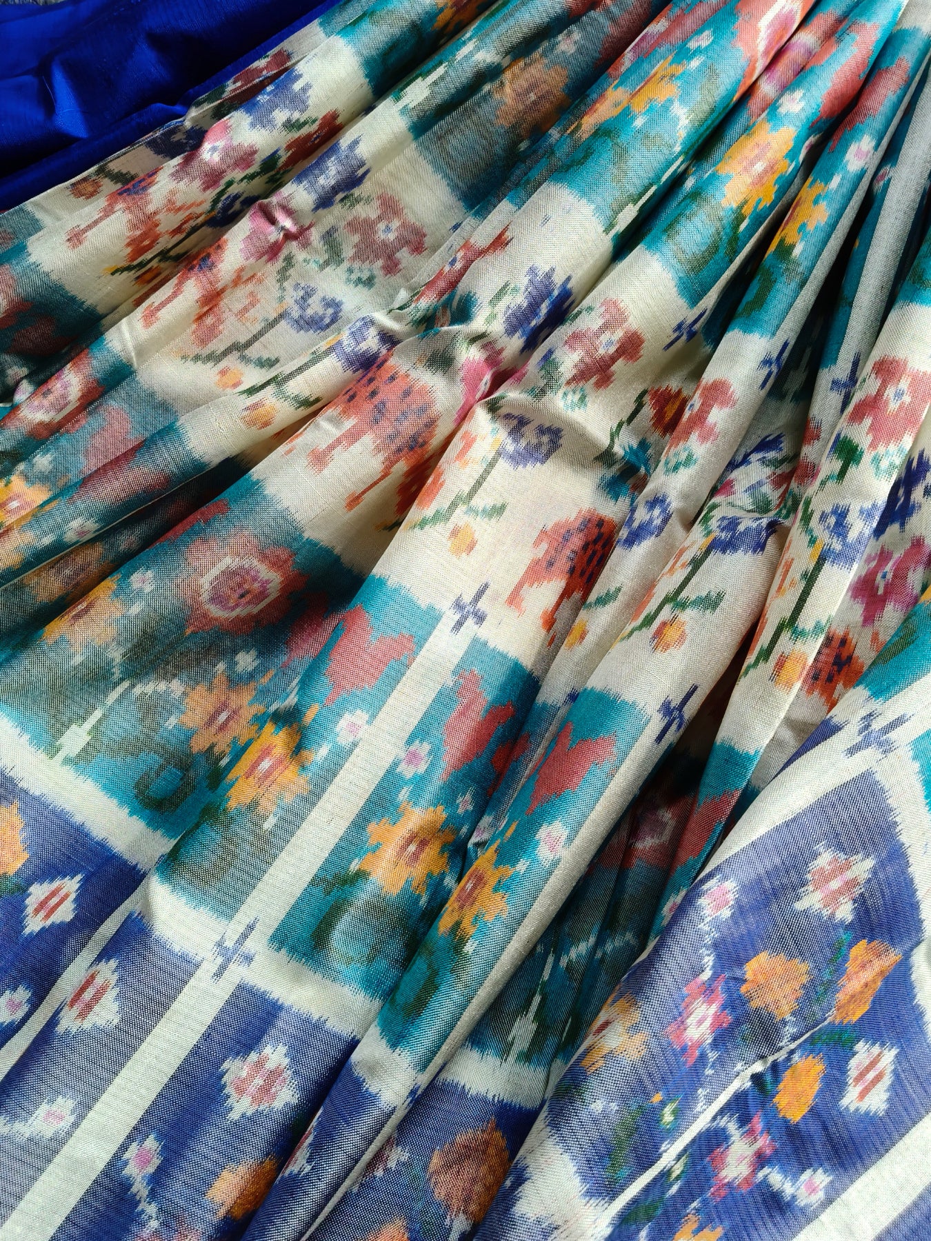 OFF WHITE TWILL SILK PURE HANDLOOM IKKAT SAREE