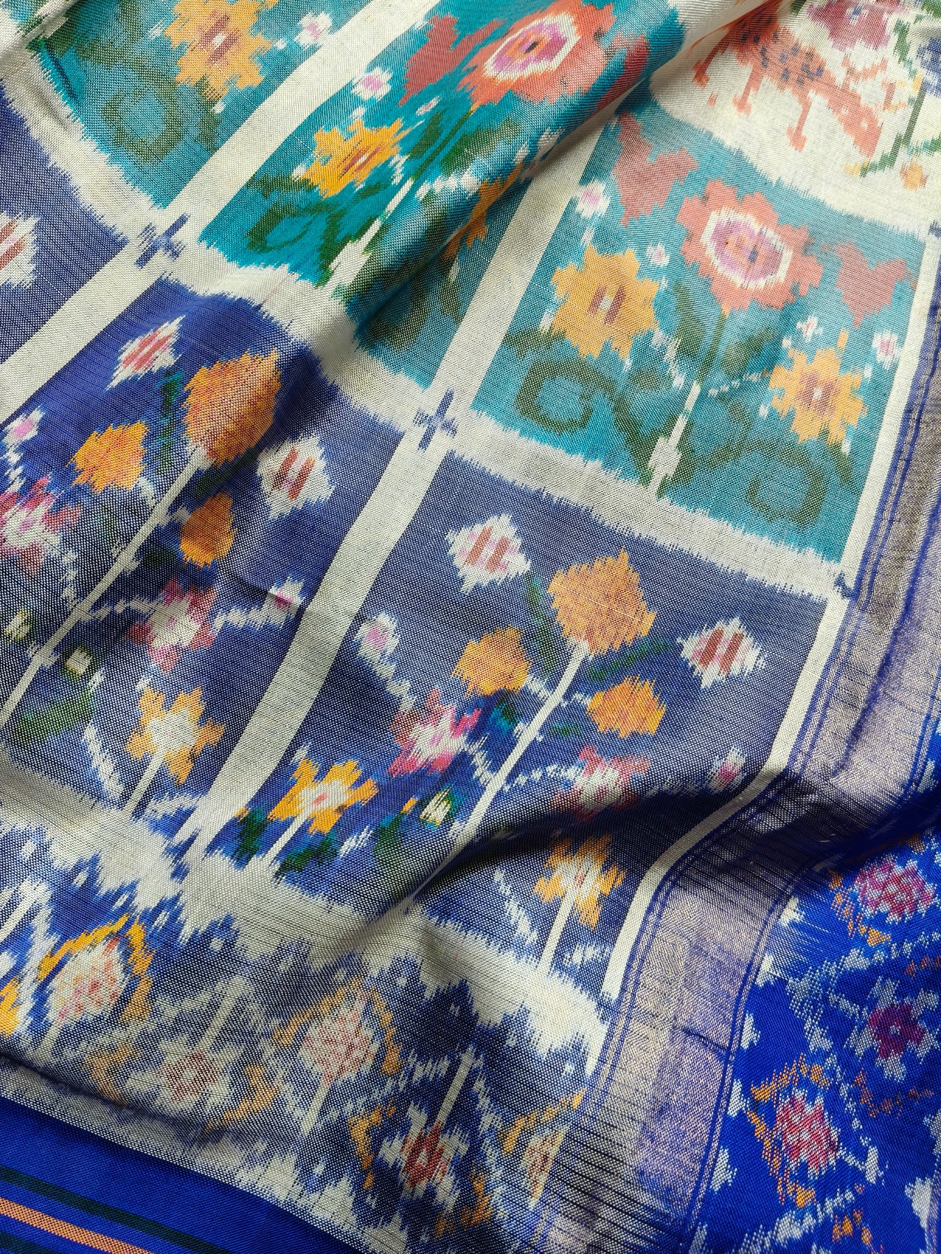 OFF WHITE TWILL SILK PURE HANDLOOM IKKAT SAREE