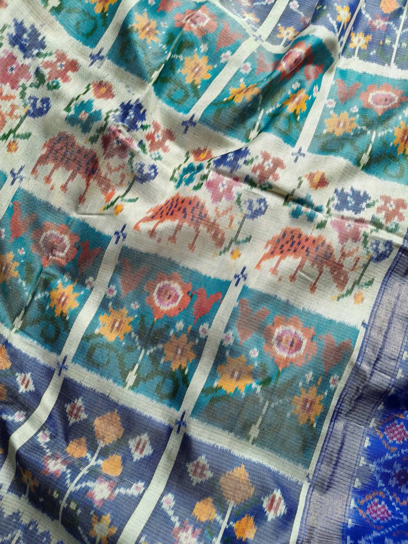 OFF WHITE TWILL SILK PURE HANDLOOM IKKAT SAREE