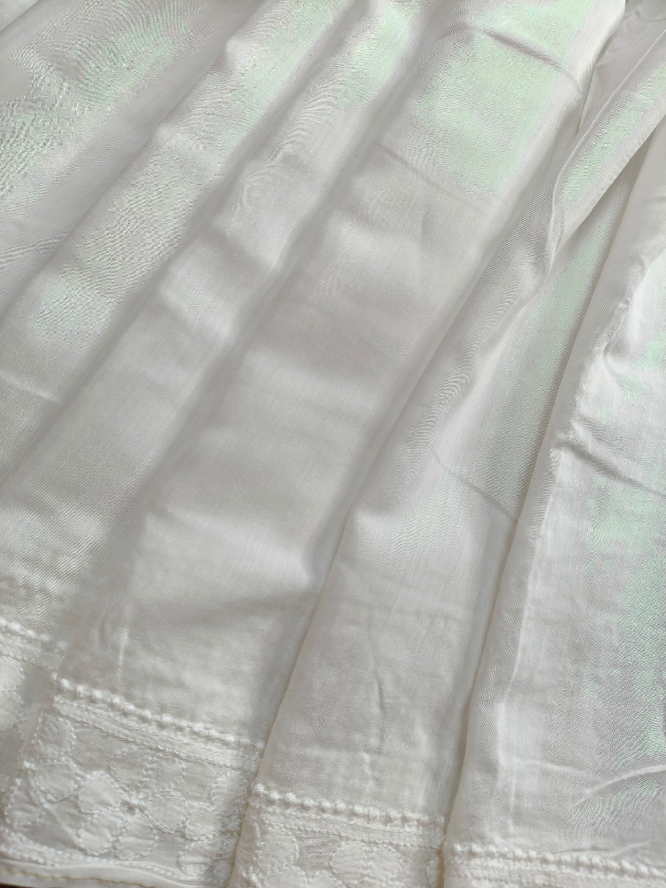 WHITE SILK PURE HANDLOOM LUCKNOWI EMBROIDERY SAREE