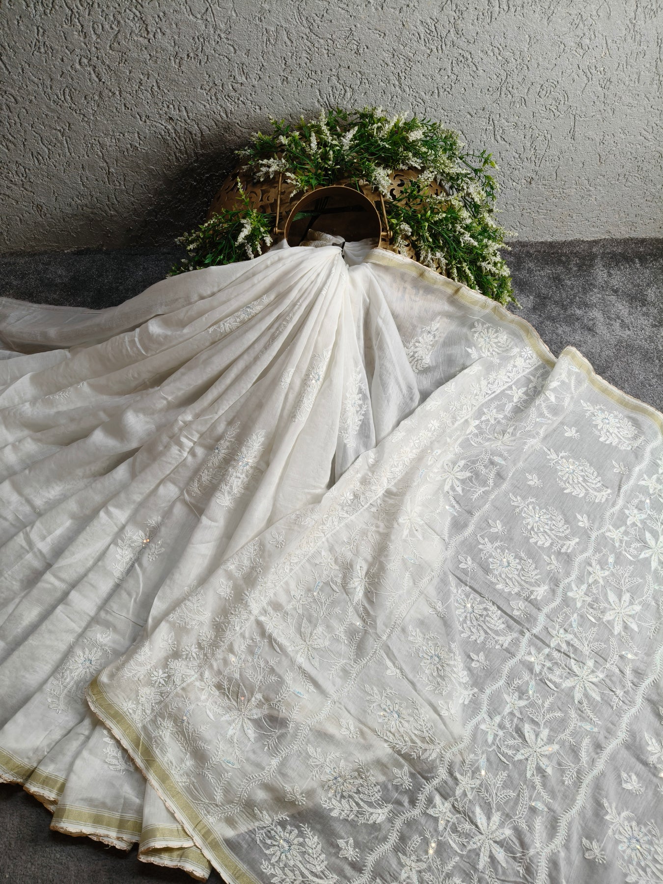 WHITE COTTON MUSLIN PURE HANDLOOM LUCKNOWI SAREE