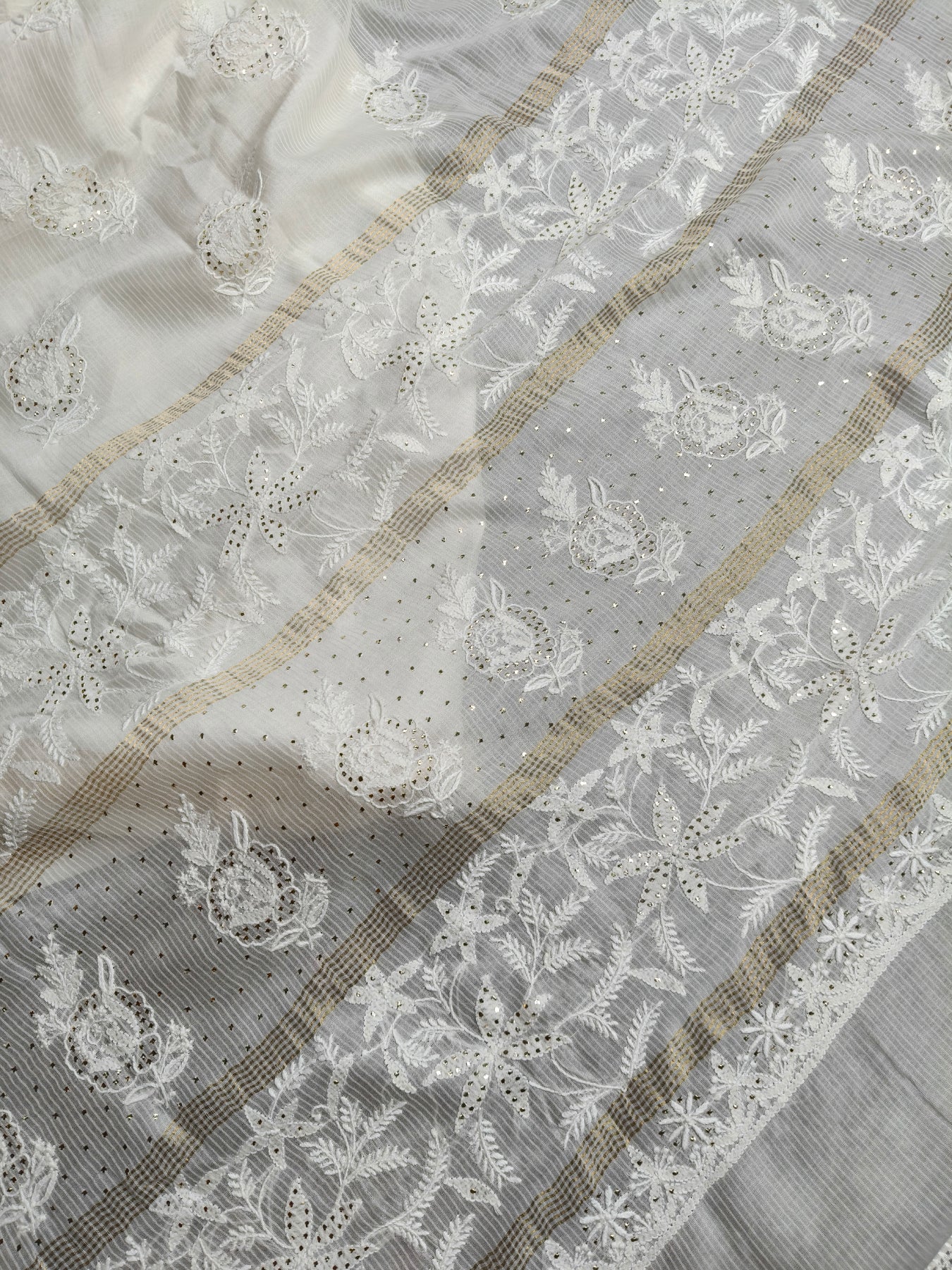 WHITE COTTON PURE HANDLOOM LUCKNOWI EMBROIDERY SAREE