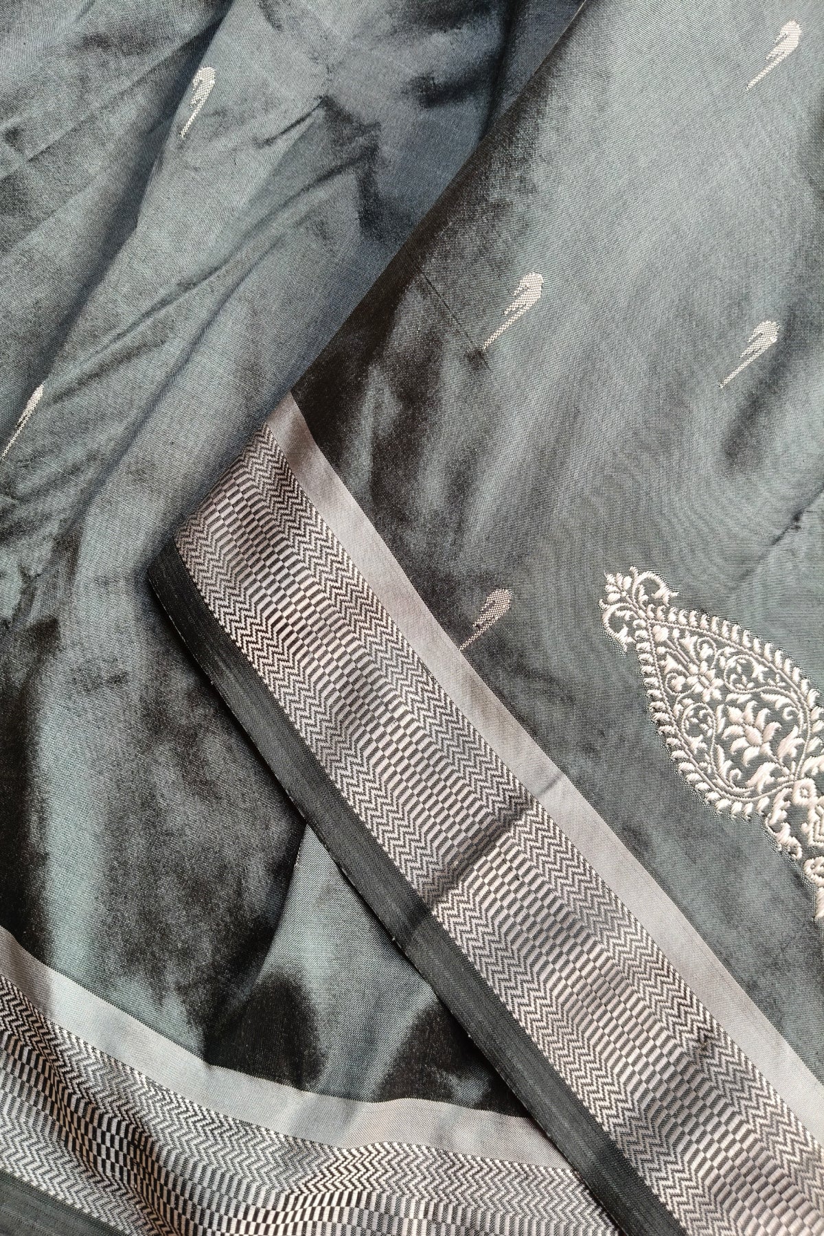 GREY SILK PURE HANDLOOM PAITHANI SAREE