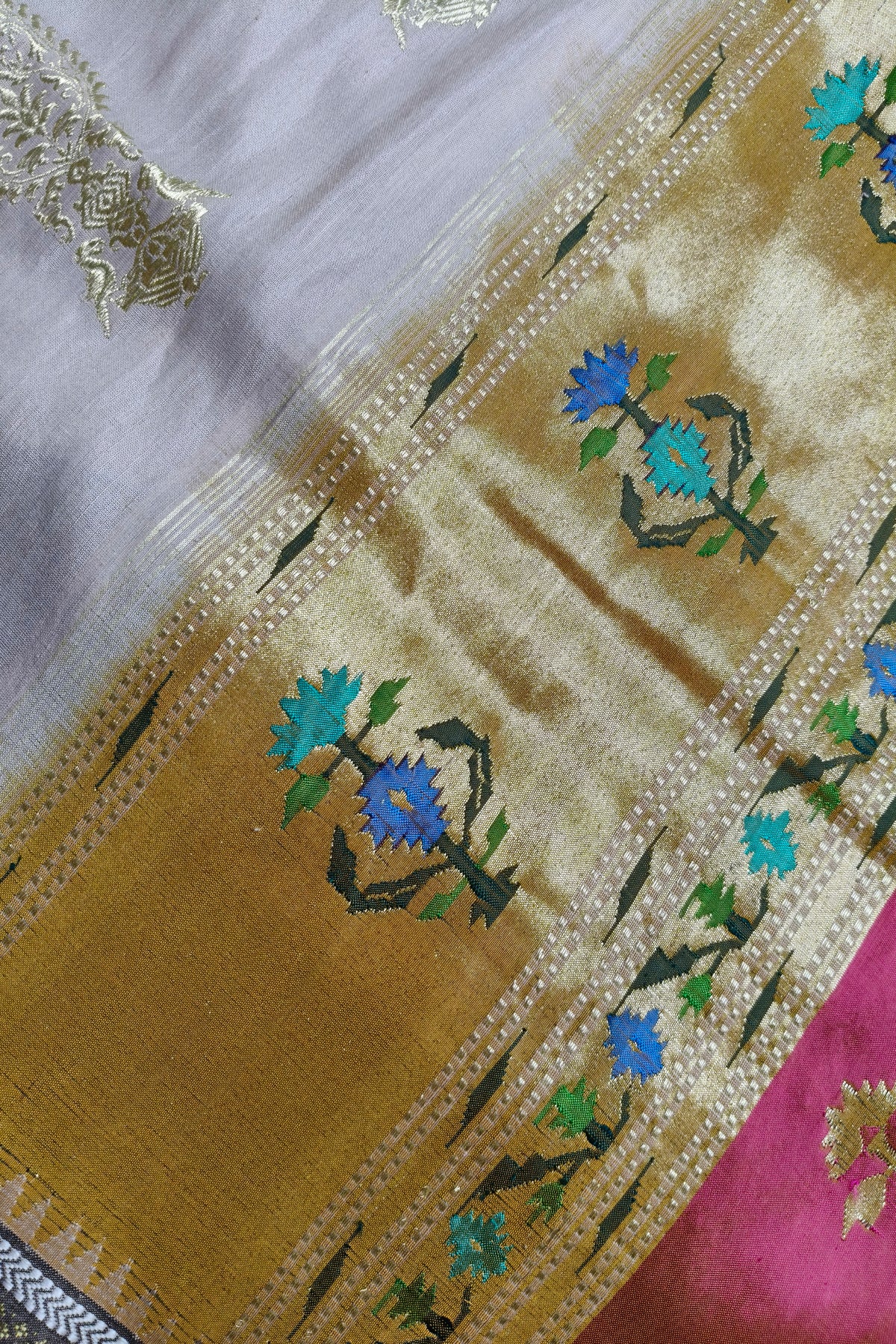 IVORY LINEN PURE HANDLOOM PAITHANI SAREE