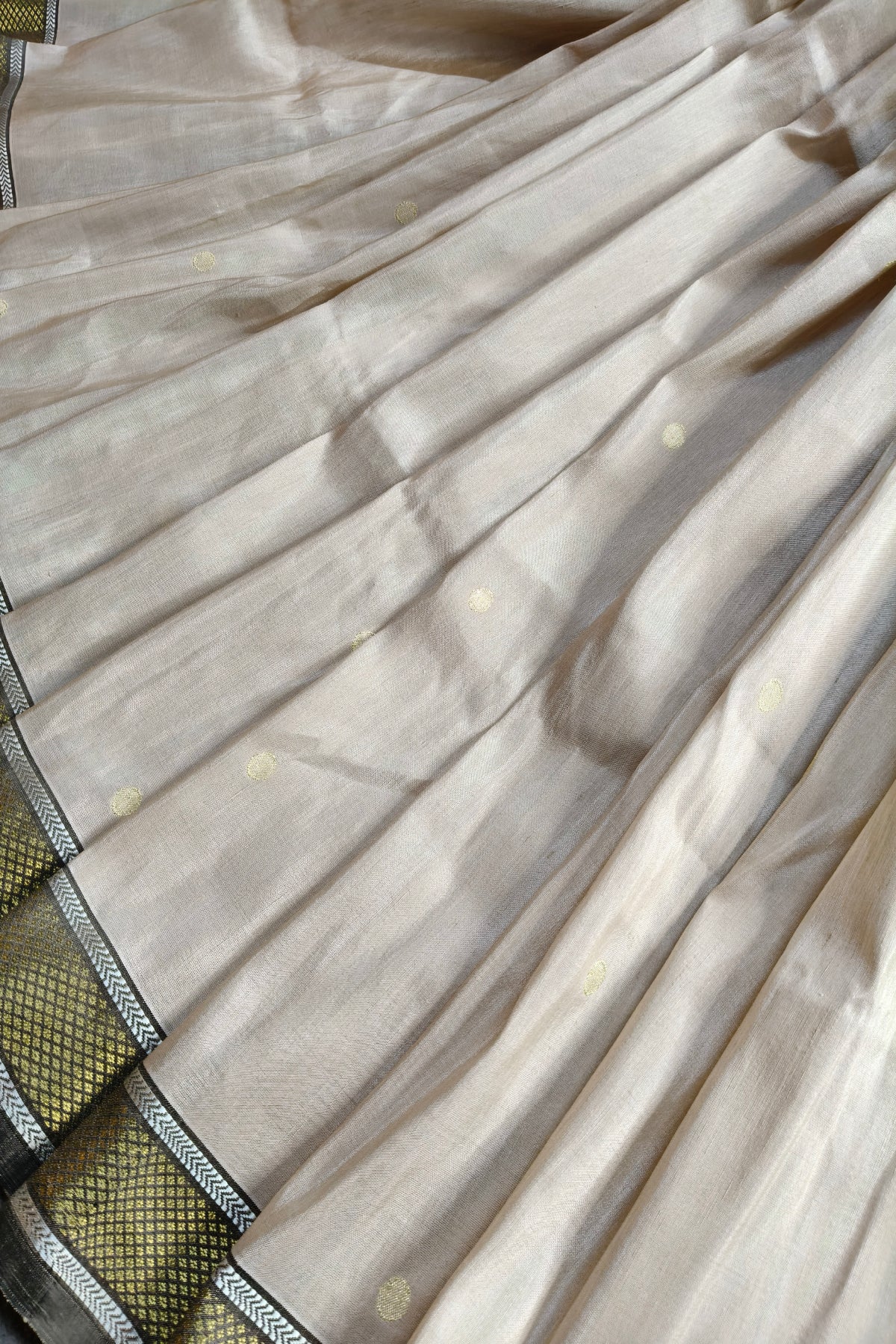 IVORY LINEN PURE HANDLOOM PAITHANI SAREE