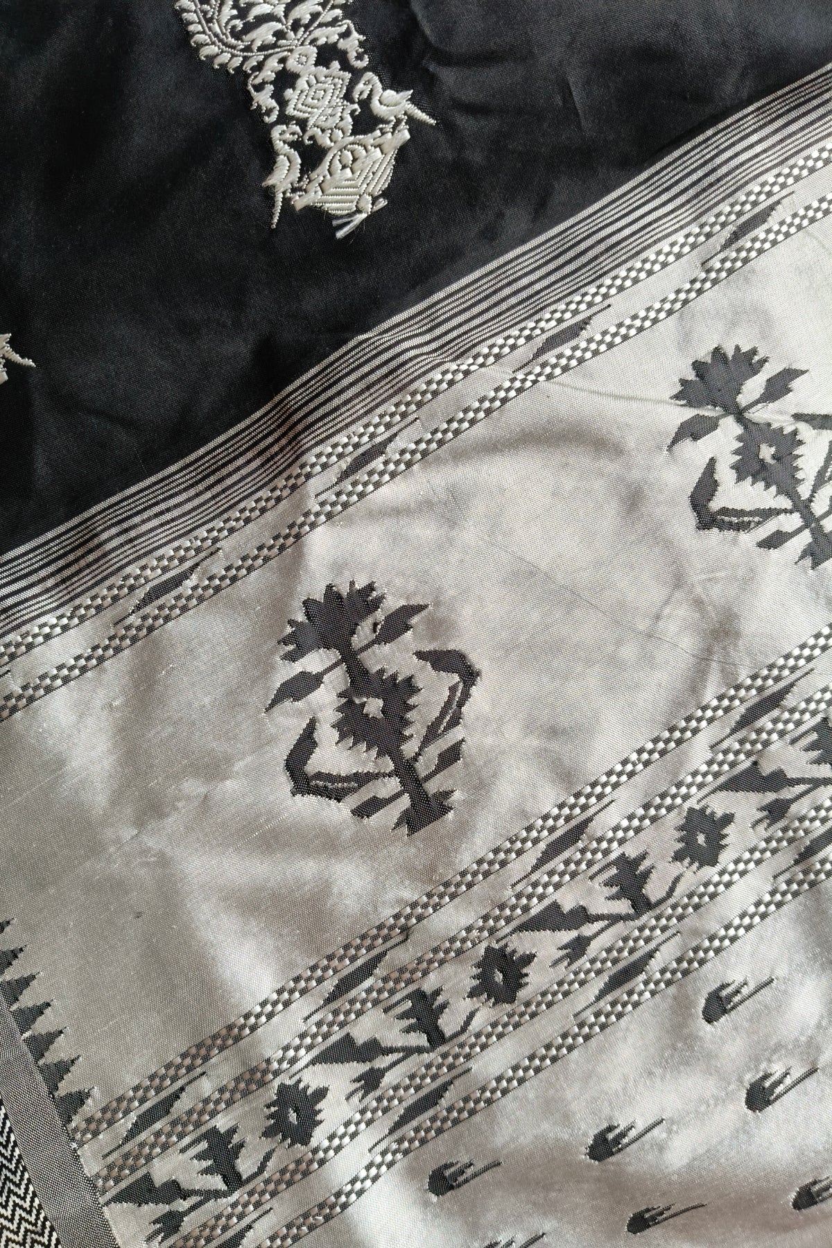 BLACK SILK PURE HANDLOOM PAITHANI SAREE