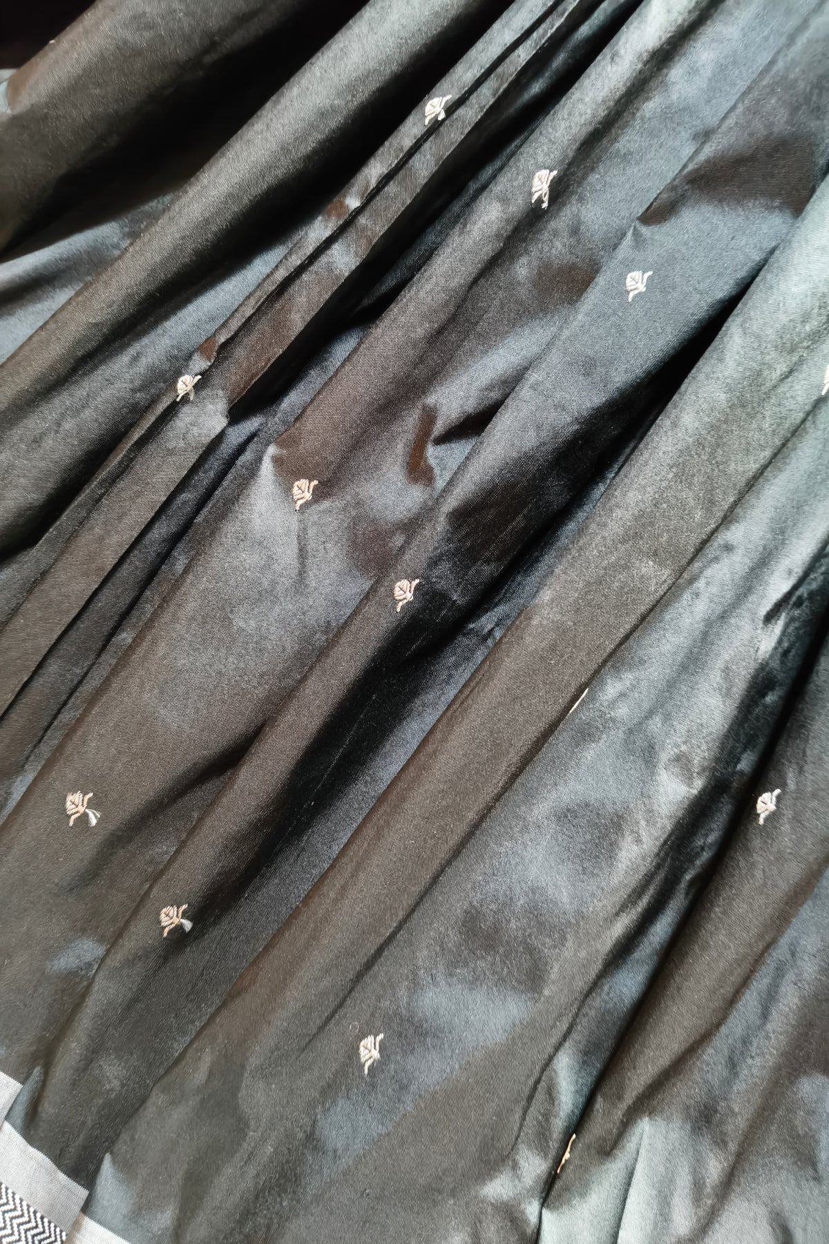 BLACK SILK PURE HANDLOOM PAITHANI SAREE