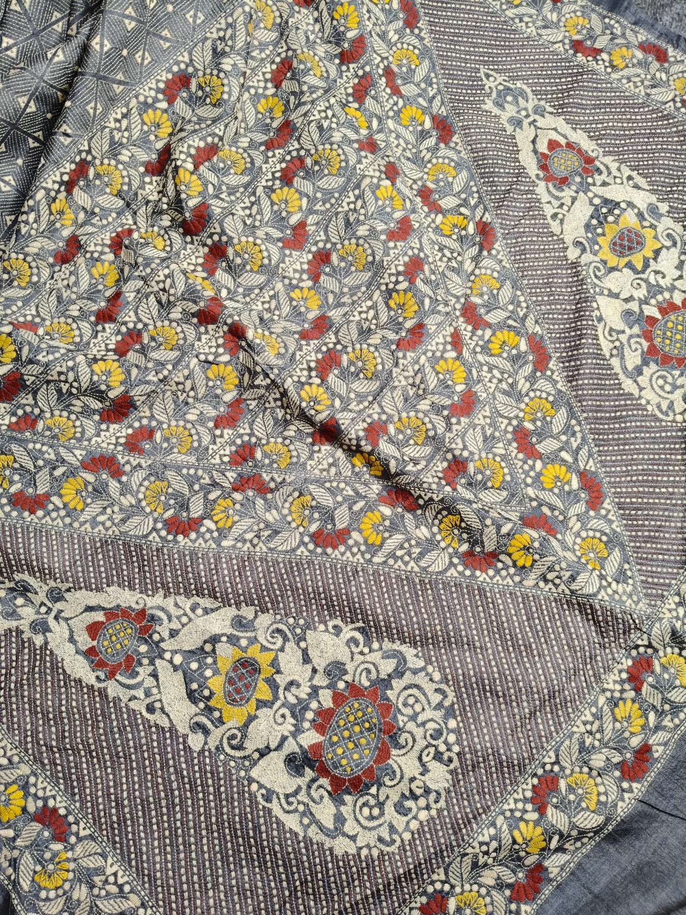 GREY TASSAR SILK PURE HANDLOOM KANTHA SAREE