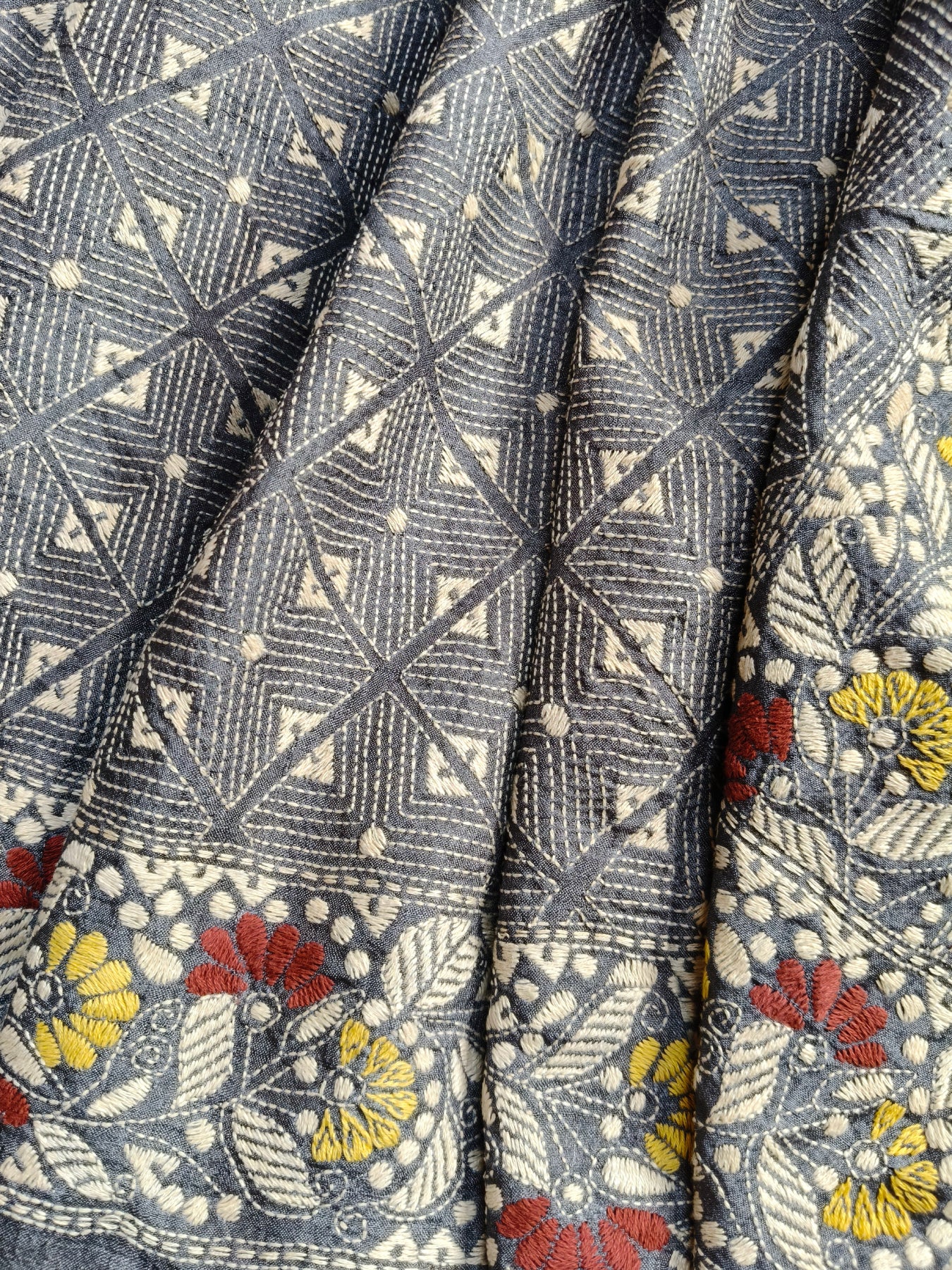 GREY TASSAR SILK PURE HANDLOOM KANTHA SAREE