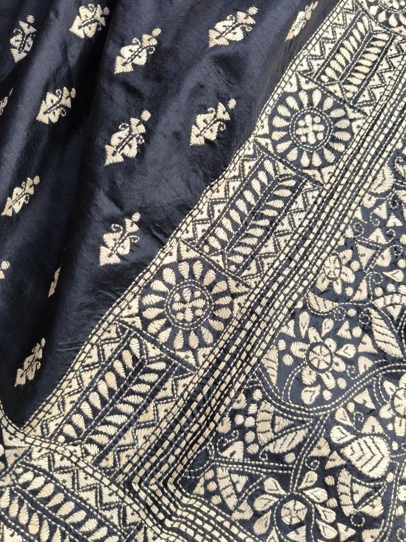 BLACK SILK PURE HANDLOOM KANTHA SAREE
