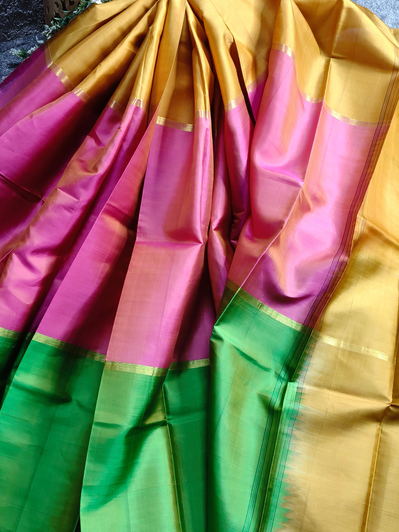 YELLOW PINK GREEN SILK PURE HANDLOOM KANJIVARAM MUBBAGAM SAREE