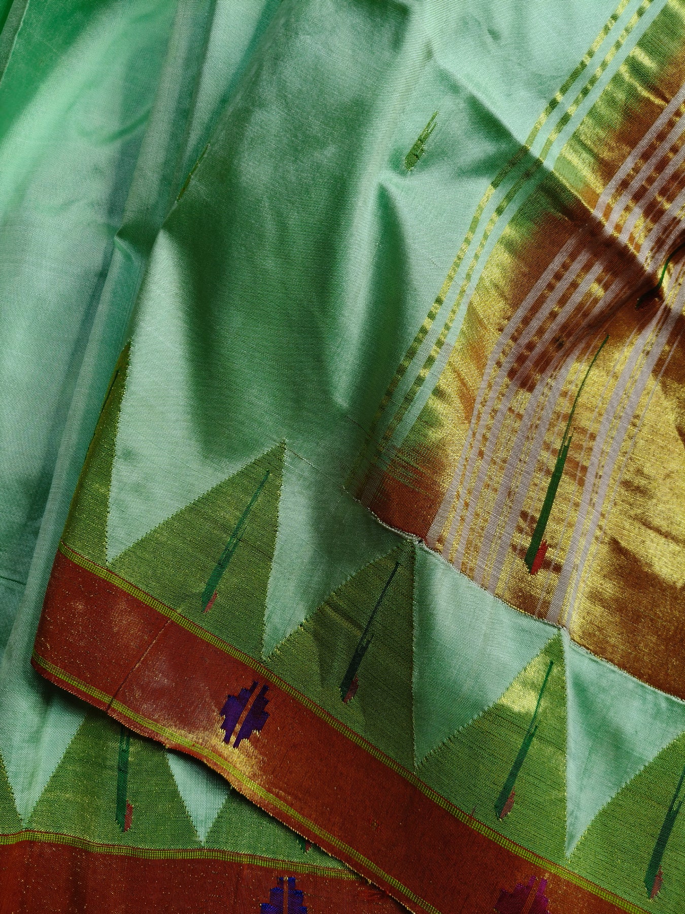 LIGHT PISTA SILK PURE HANDLOOM PAITHANI SAREE