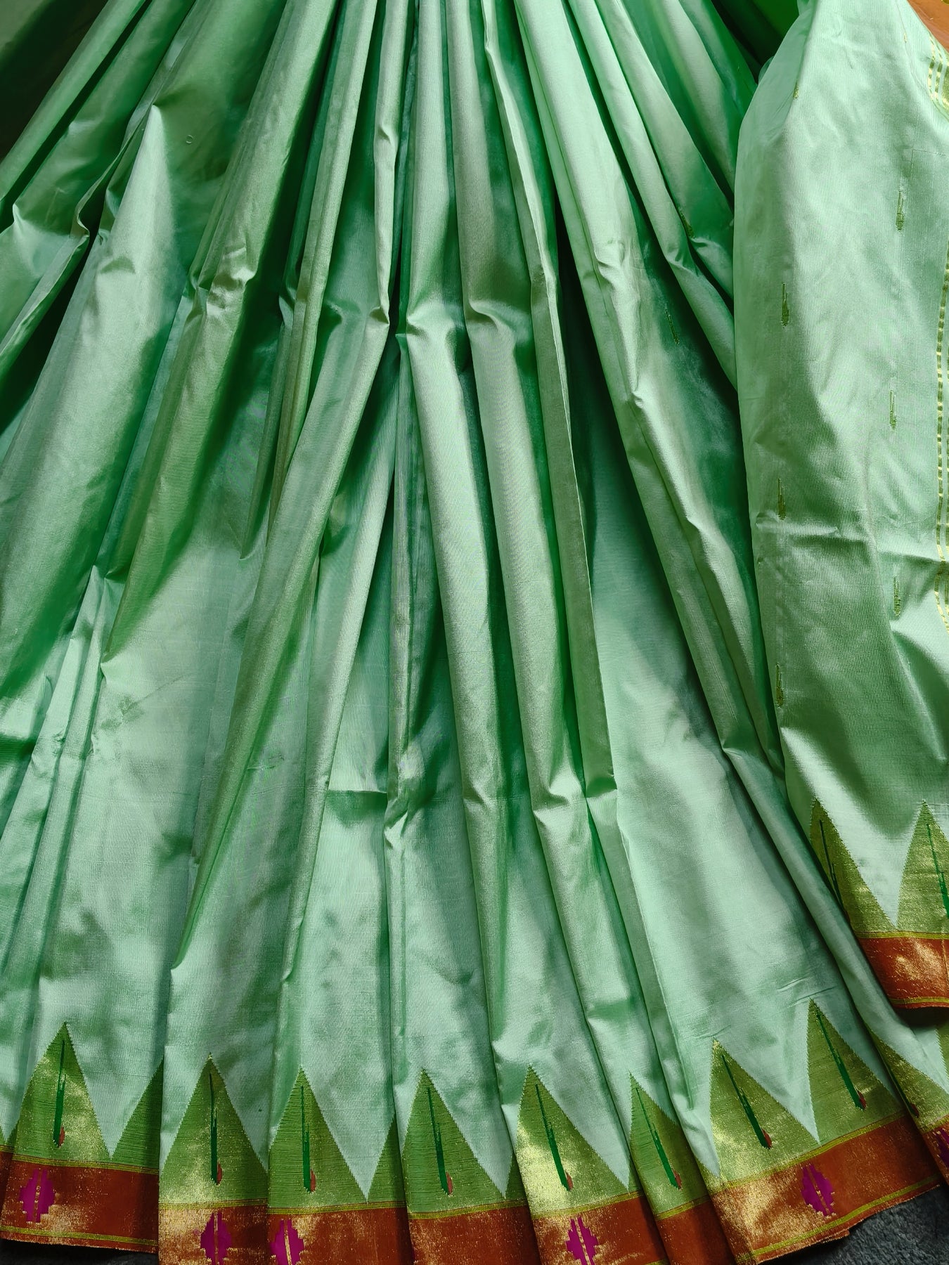 LIGHT PISTA SILK PURE HANDLOOM PAITHANI SAREE