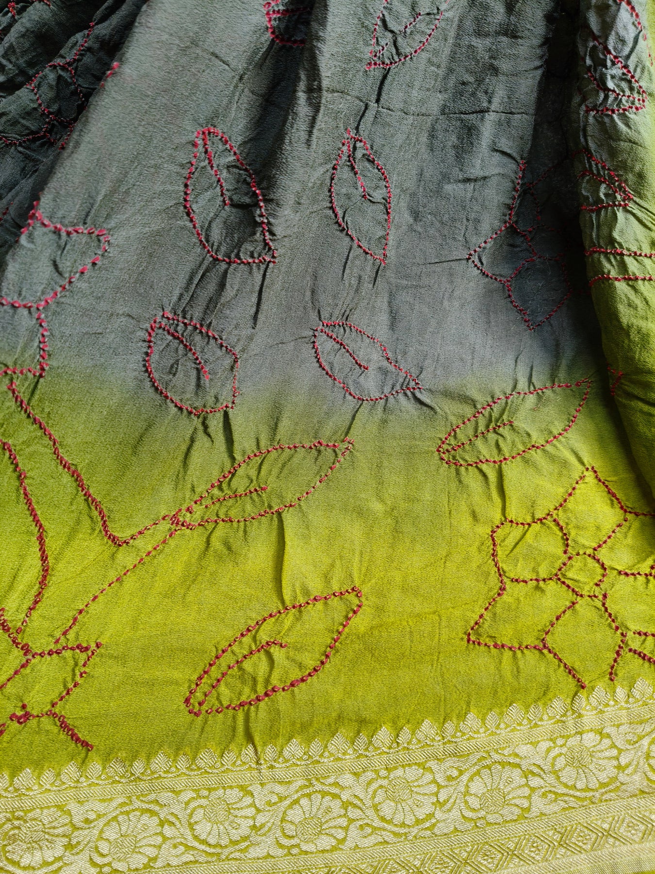 GREEN GREY SHADED GEORGETTE PURE HANDLOOM BANDHEJ SAREE