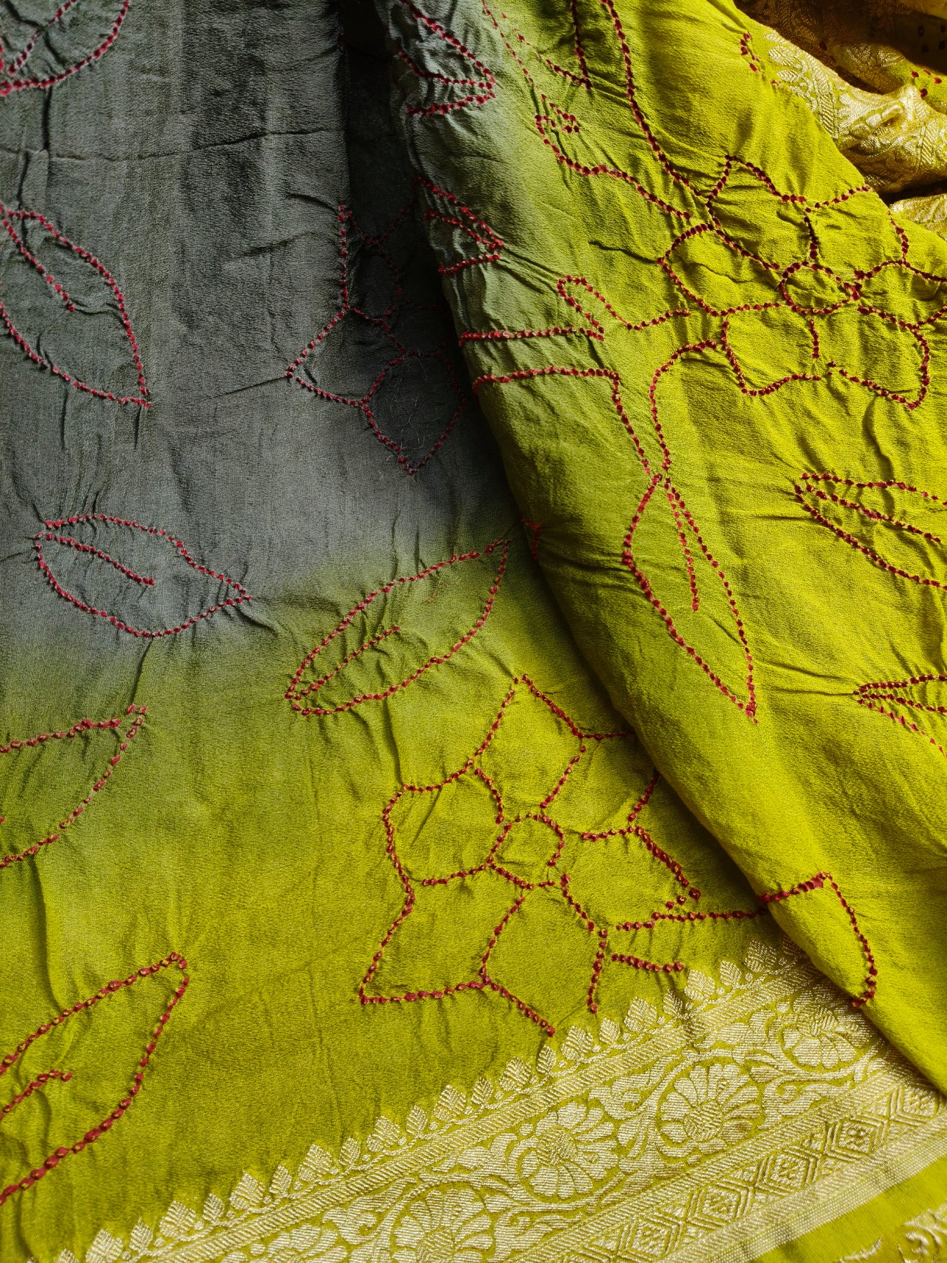 GREEN GREY SHADED GEORGETTE PURE HANDLOOM BANDHEJ SAREE