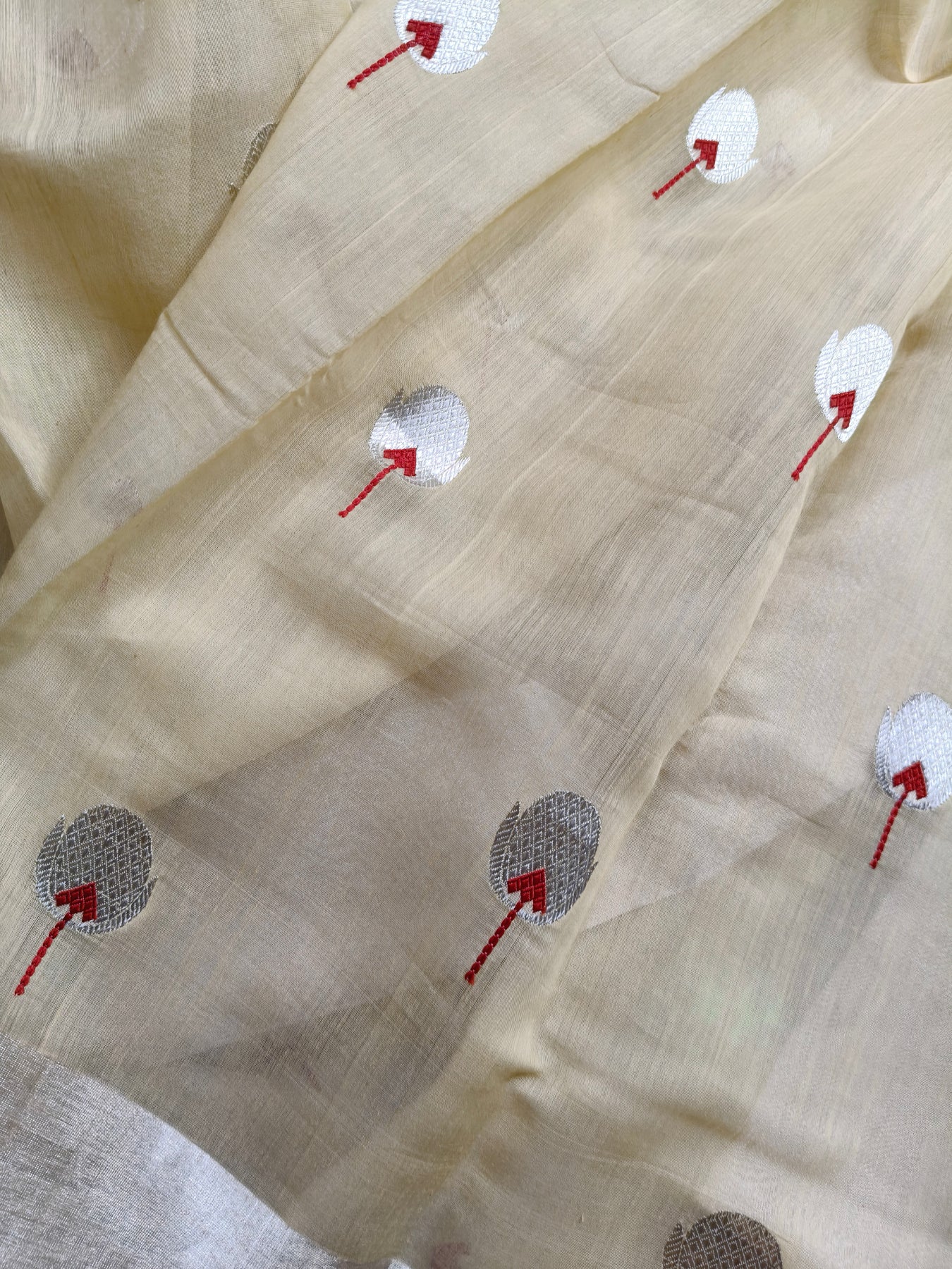 CREAM MUL COTTON PURE HANDLOOM CHANDERI SAREE