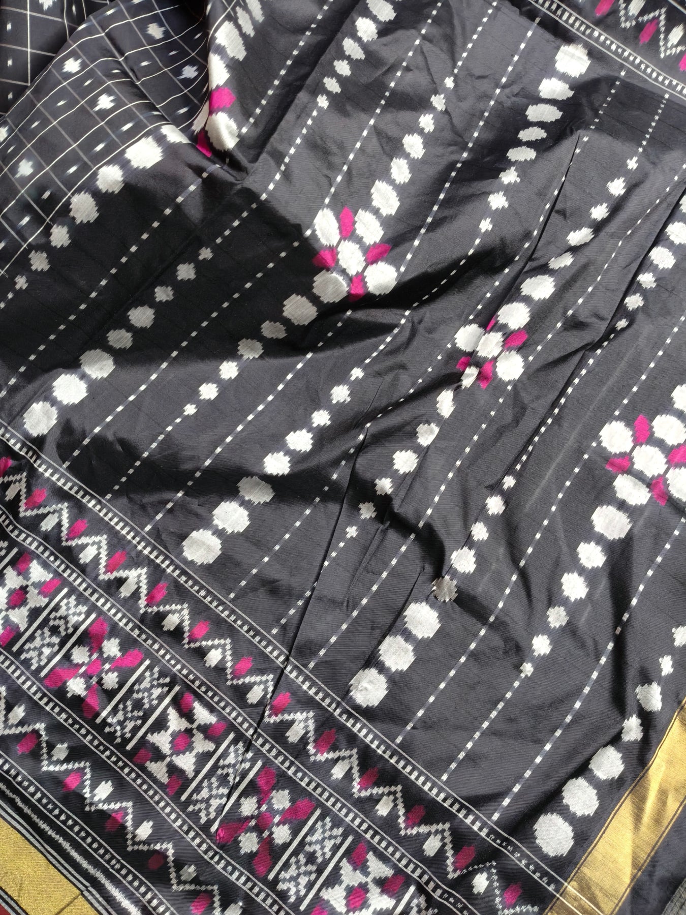 BLACK SILK PURE HANDLOOM IKKAT SAREE