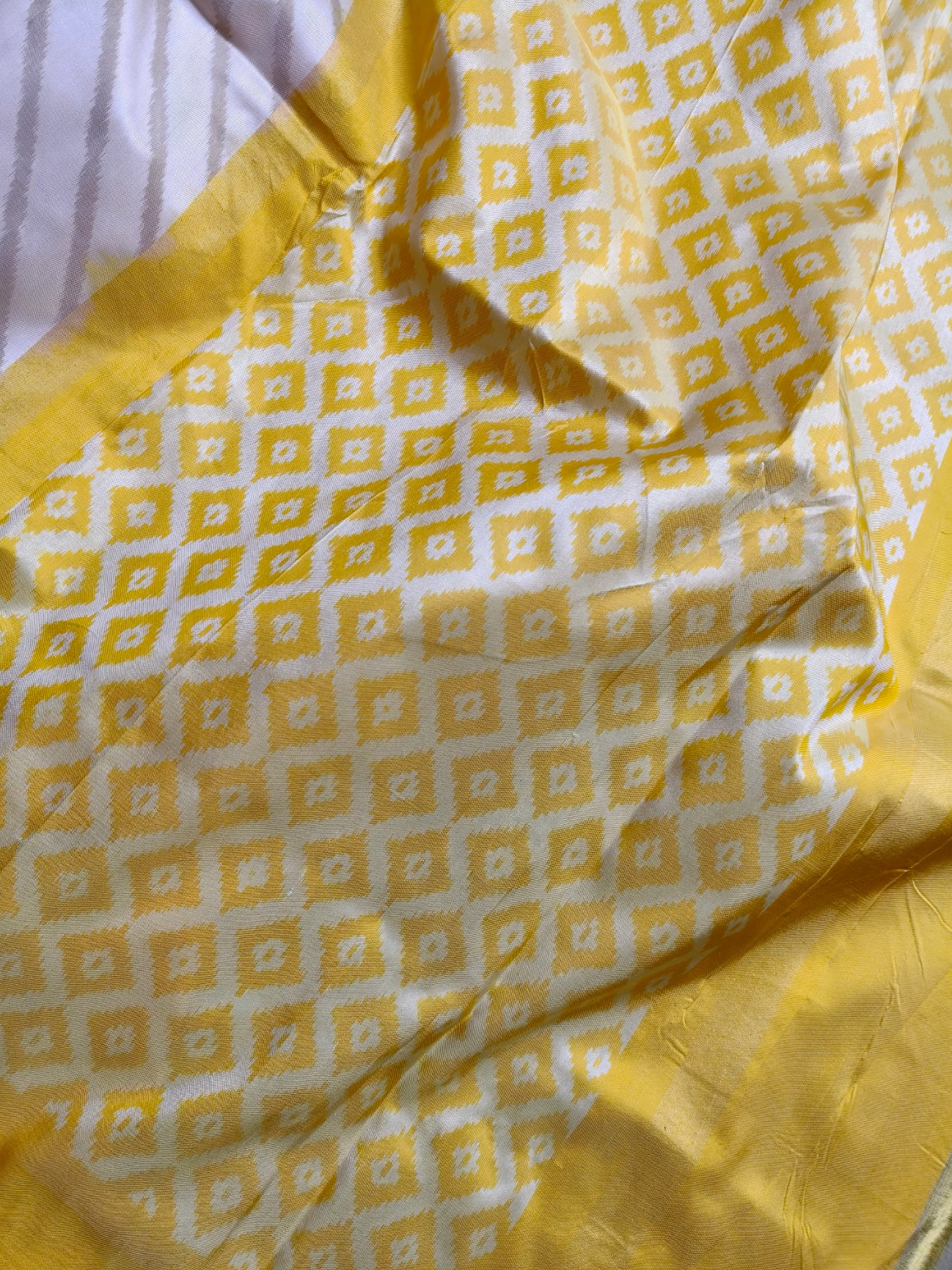 OFF WHITE SILK PURE HANDLOOM IKKAT SAREE