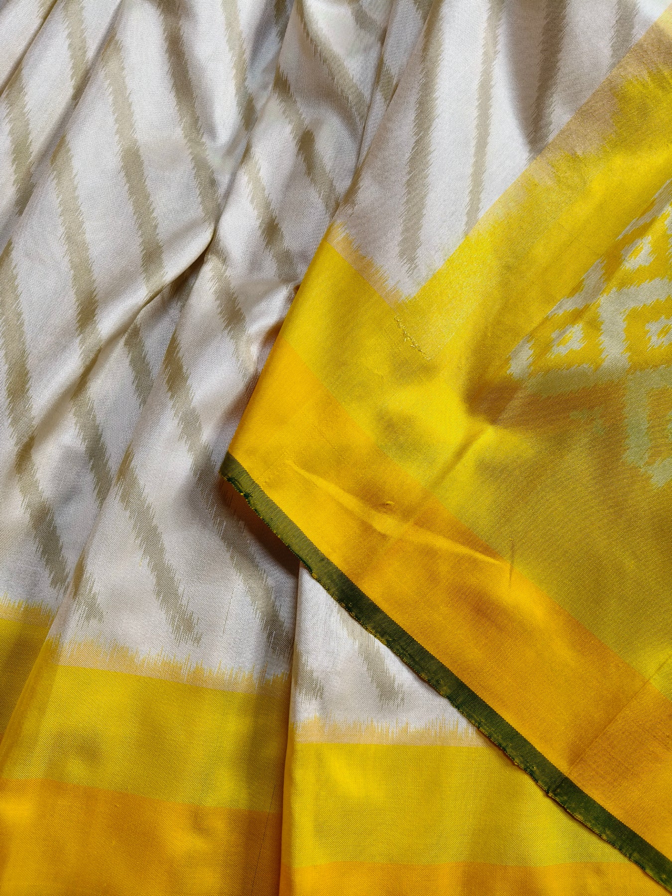 OFF WHITE SILK PURE HANDLOOM IKKAT SAREE