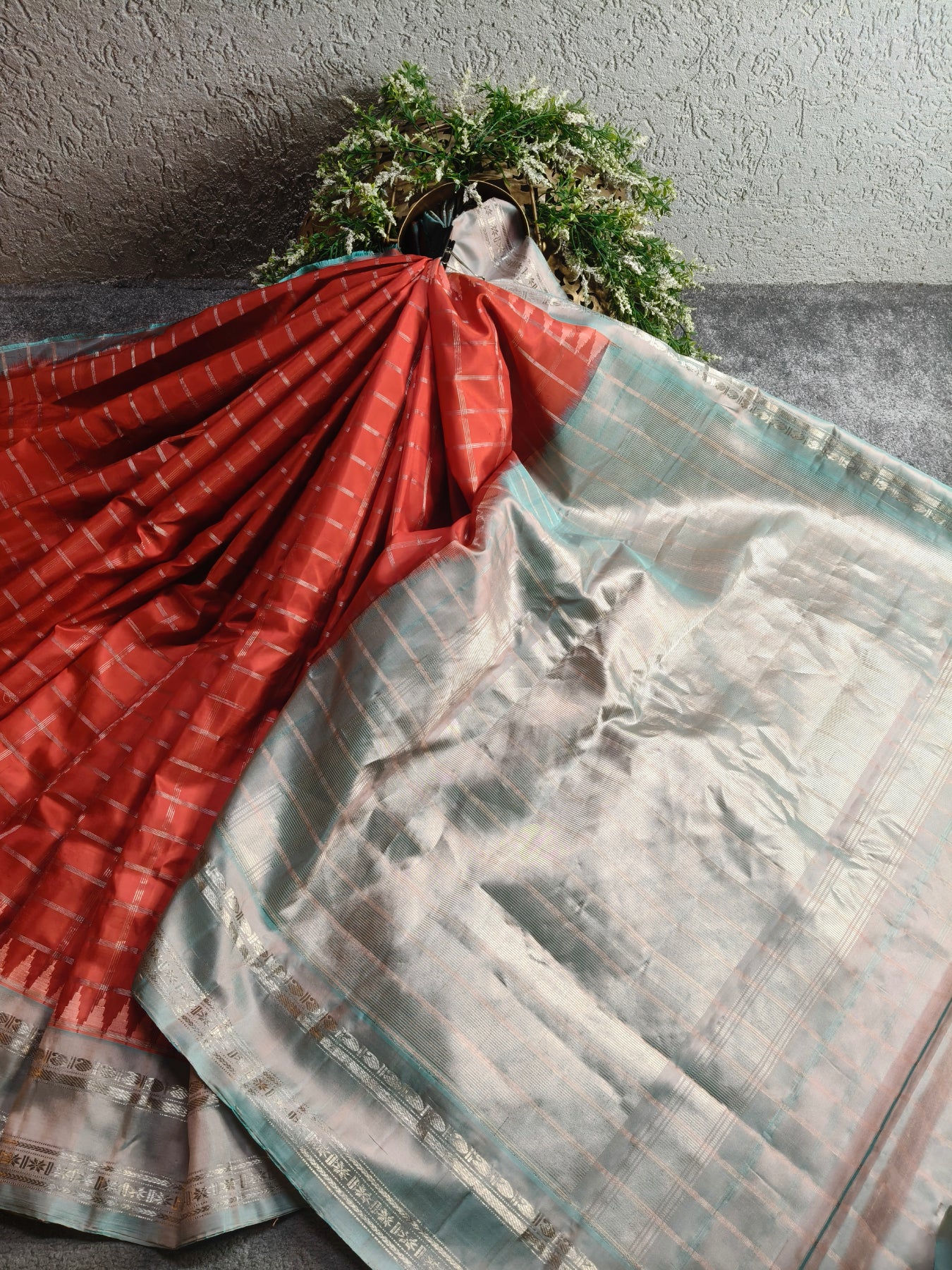 RED SILK PURE HANDLOOM GADWAL SAREE