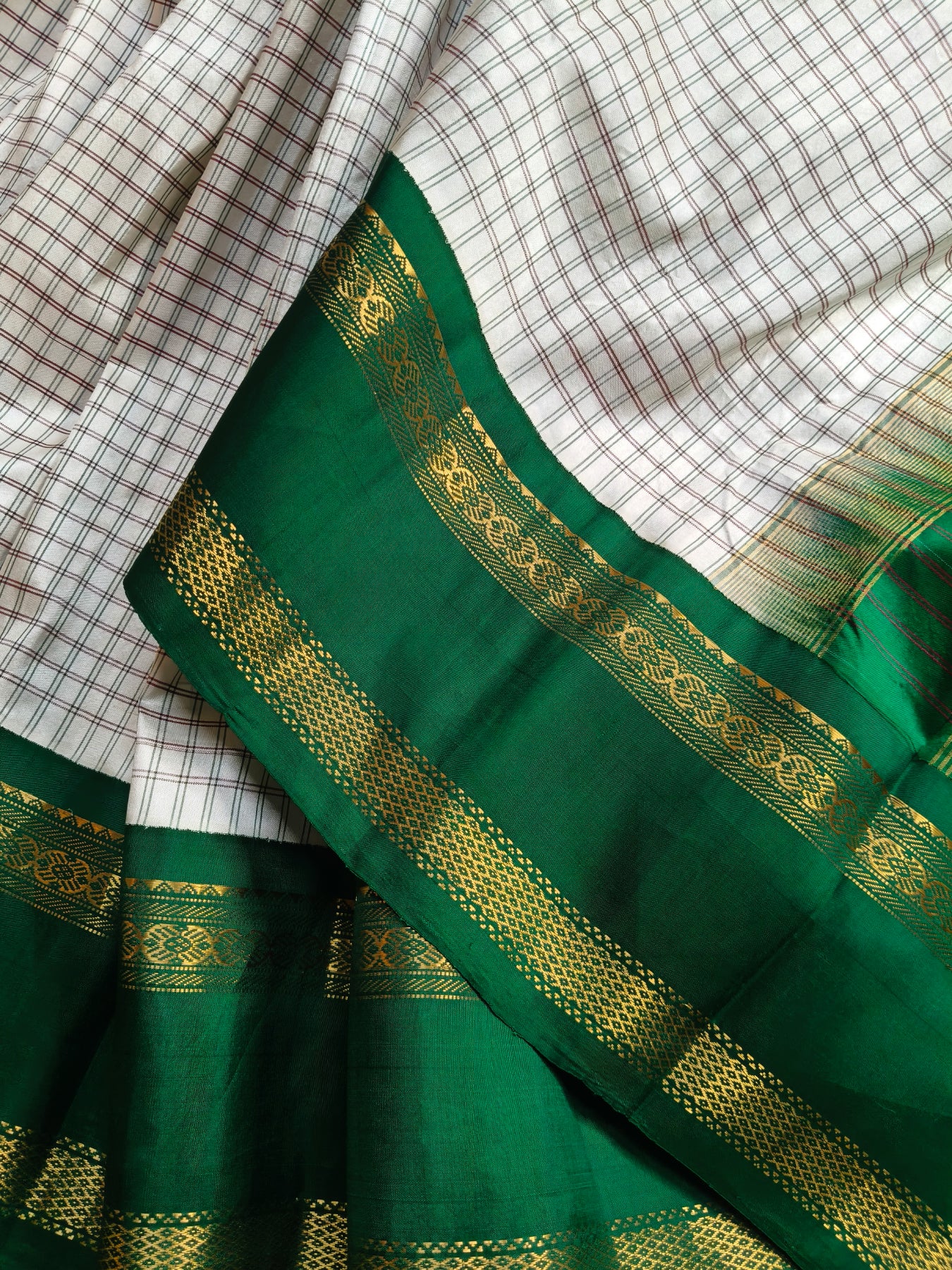 OFF WHITE SILK PURE HANDLOOM GADWAL SAREE