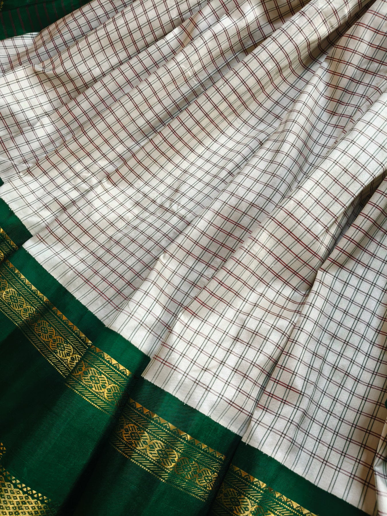OFF WHITE SILK PURE HANDLOOM GADWAL SAREE