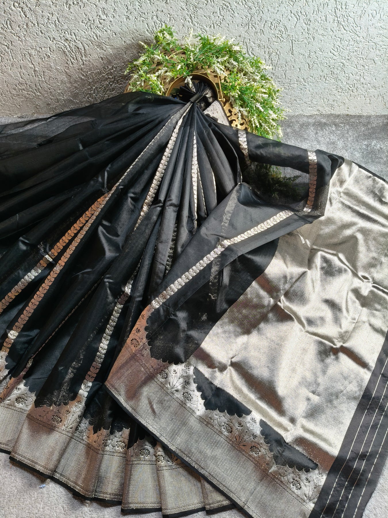 BLACK SILK PURE HANDLOOM CHANDERI SAREE