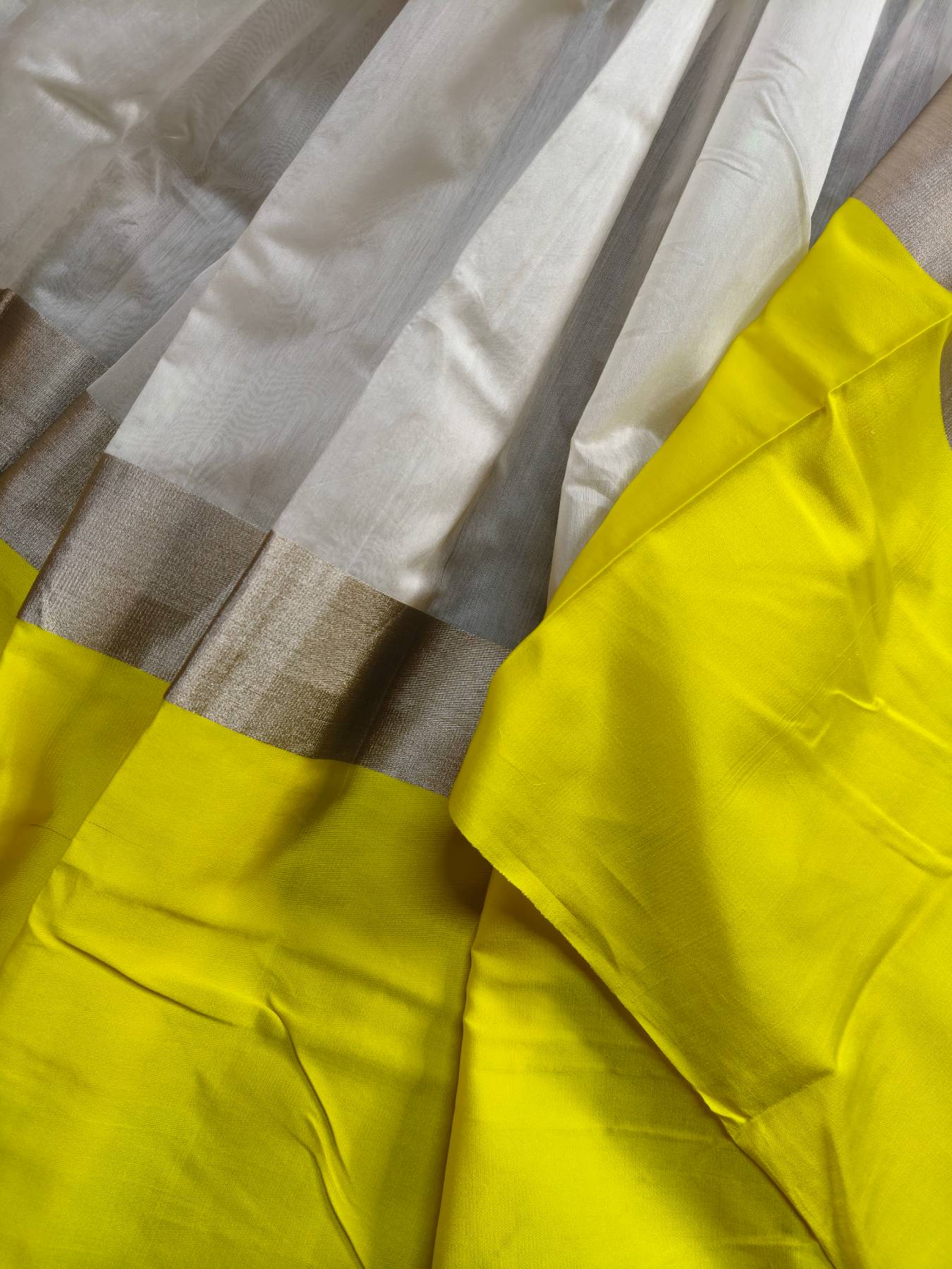 OFF WHITE PATTU SILK PURE HANDLOOM CHANDERI SAREE