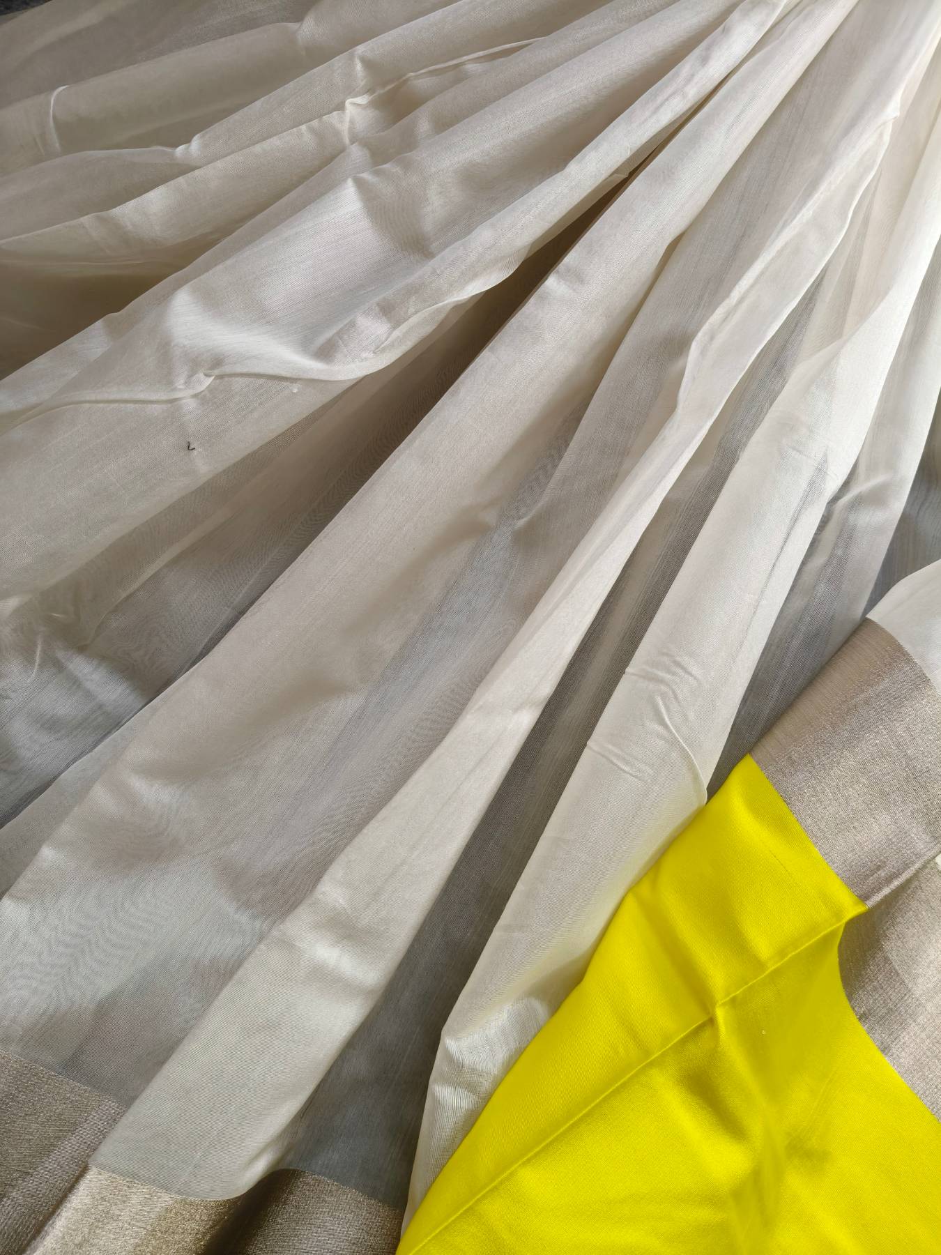 OFF WHITE PATTU SILK PURE HANDLOOM CHANDERI SAREE