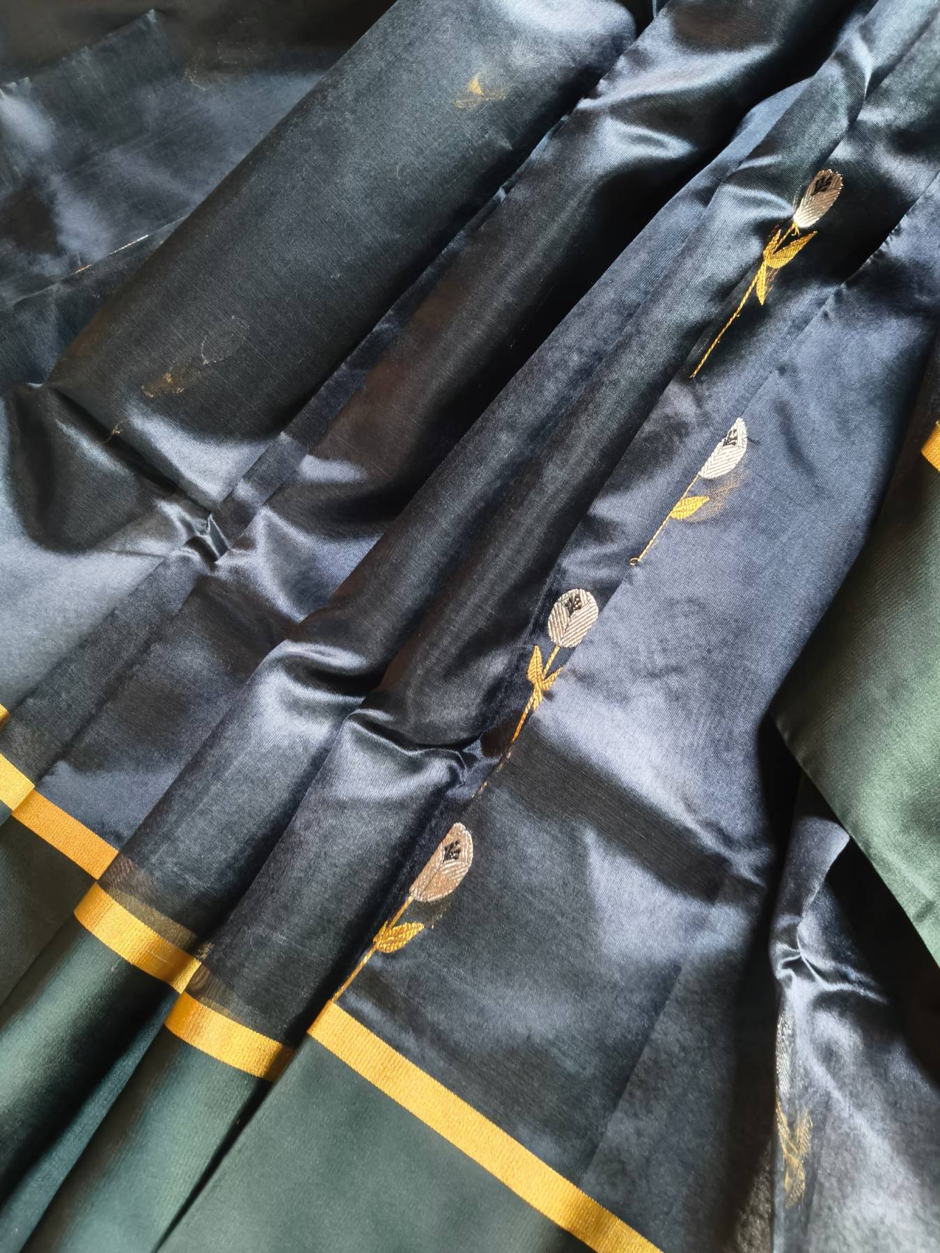 BLACK SILK PURE HANDLOOM CHANDERI SAREE