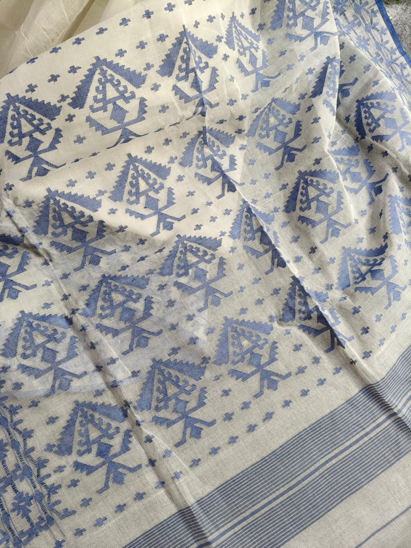 OFF WHITE COTTON (80 COUNT) PURE HANDLOOM DHAKAI JAMDANI SAREE