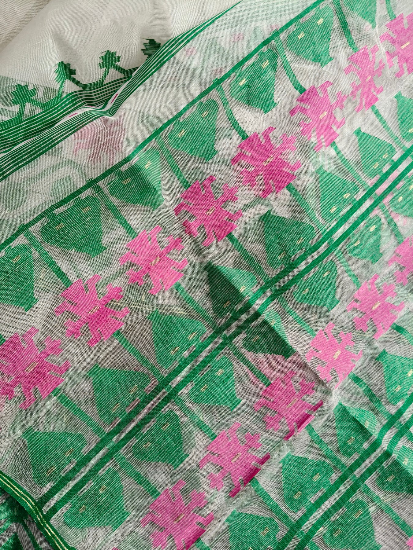 OFF WHITE COTTON (80 COUNT) PURE HANDLOOM DHAKAI JAMDANI SAREE