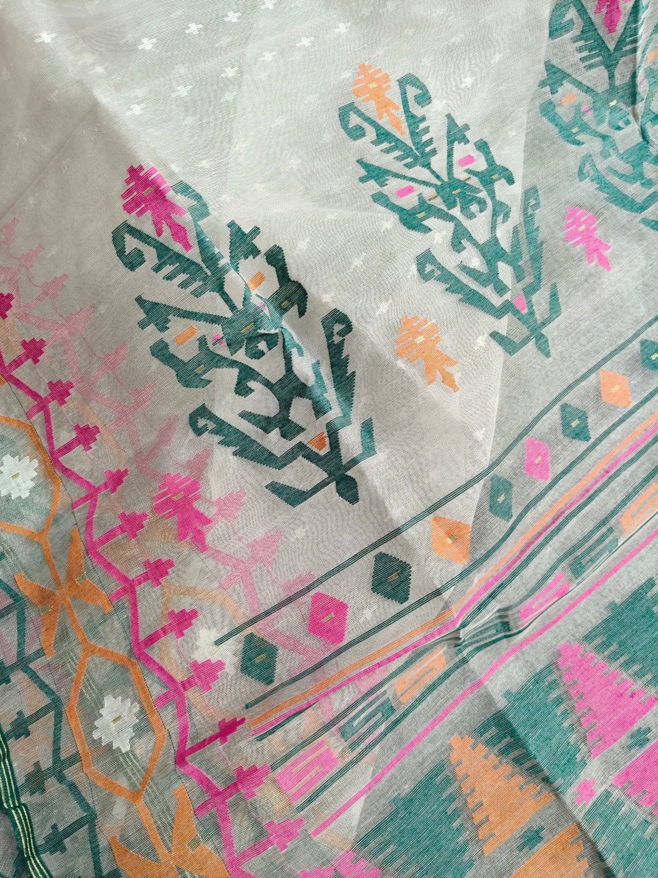 OFF WHITE COTTON (80 COUNT) PURE HANDLOOM DHAKAI JAMDANI SAREE