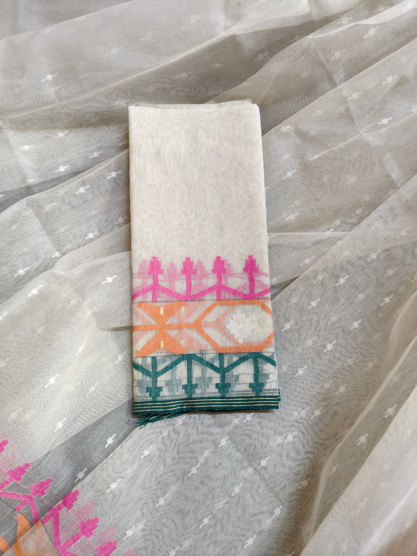 OFF WHITE COTTON (80 COUNT) PURE HANDLOOM DHAKAI JAMDANI SAREE