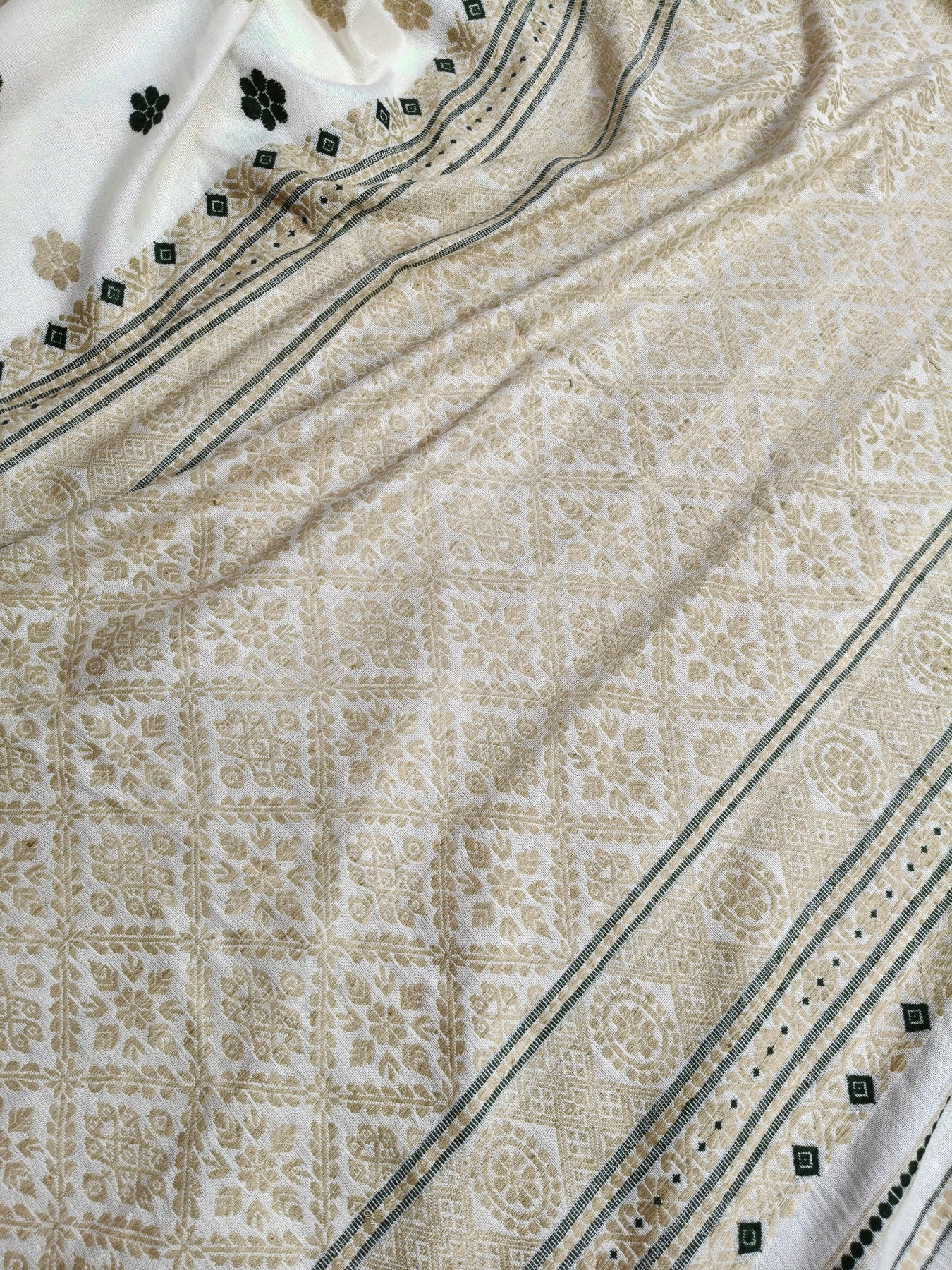 OFF WHITE ERI SILK PURE HANDLOOM ASSAMES SAREE