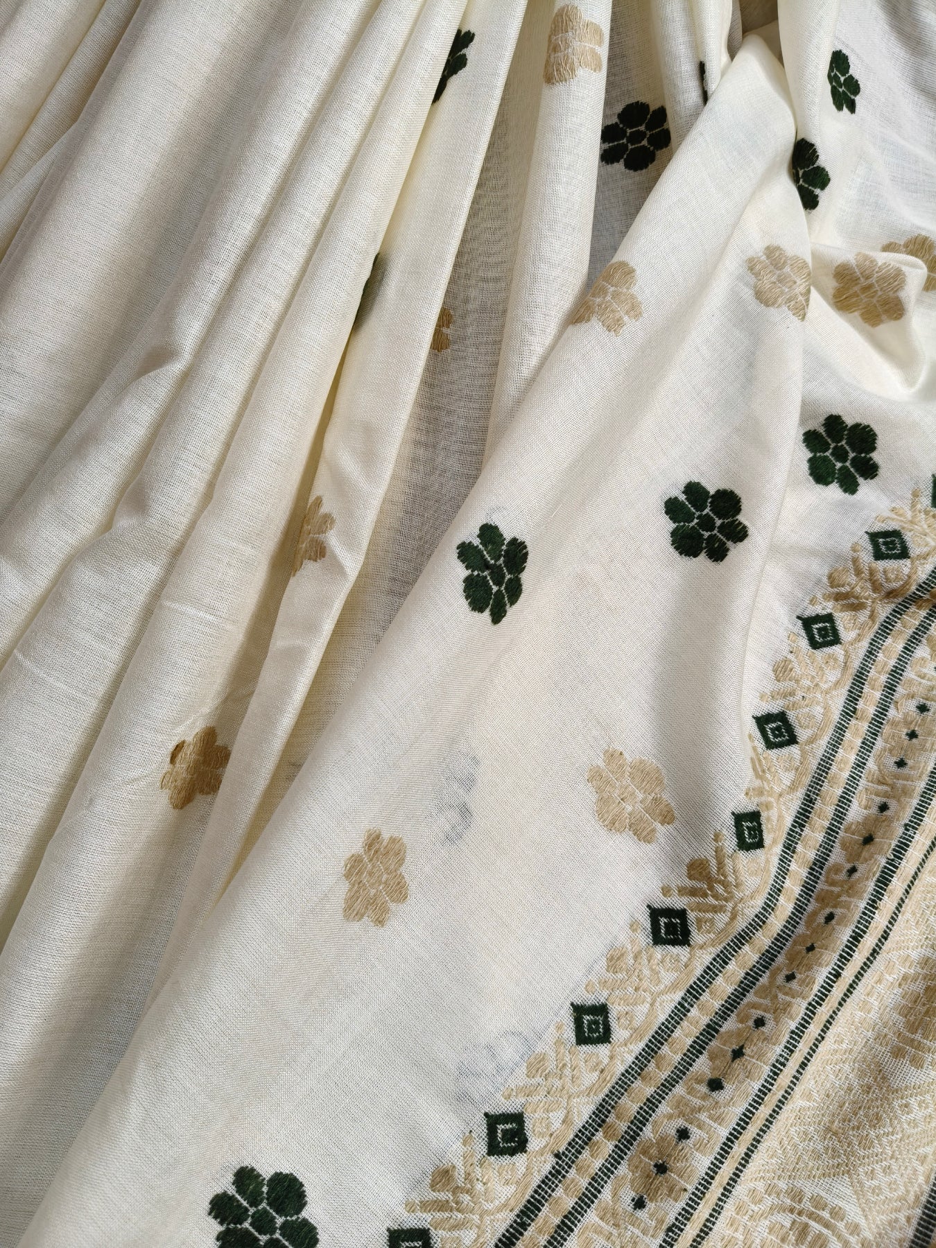 OFF WHITE ERI SILK PURE HANDLOOM ASSAMES SAREE