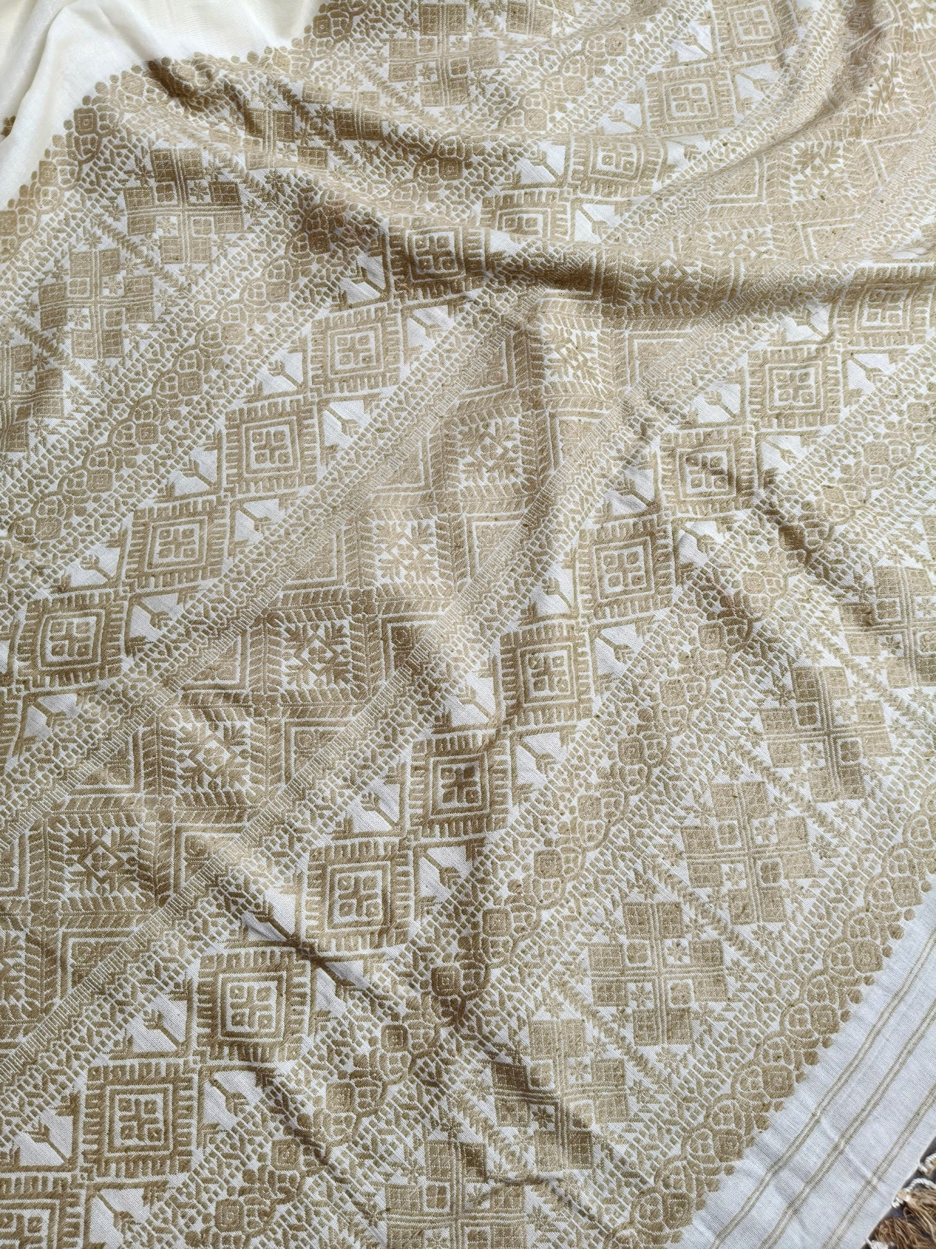OFF WHITE ERI SILK PURE HANDLOOM ASSAMES SAREE