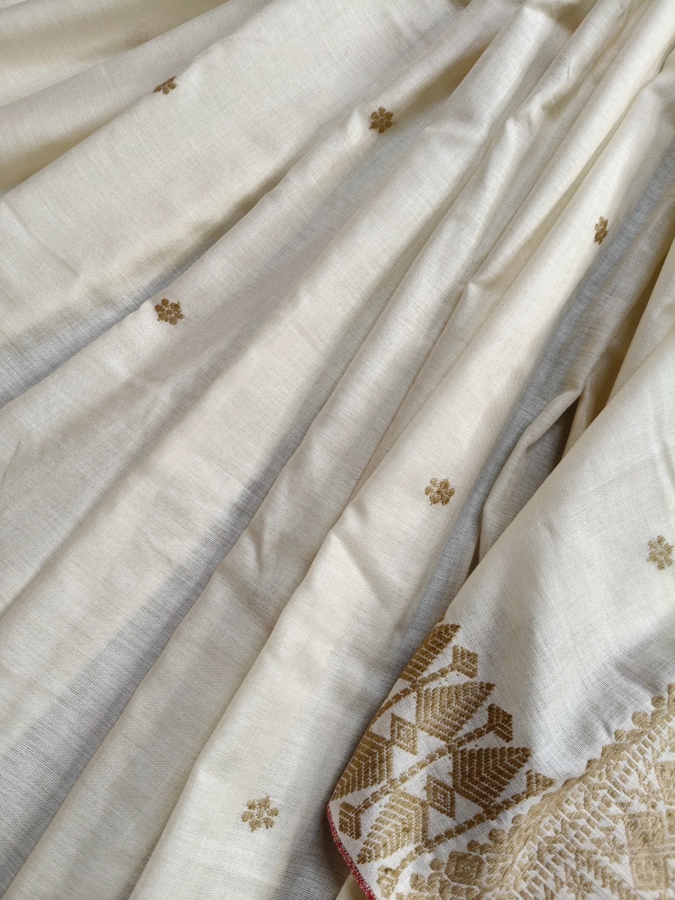 OFF WHITE ERI SILK PURE HANDLOOM ASSAMES SAREE