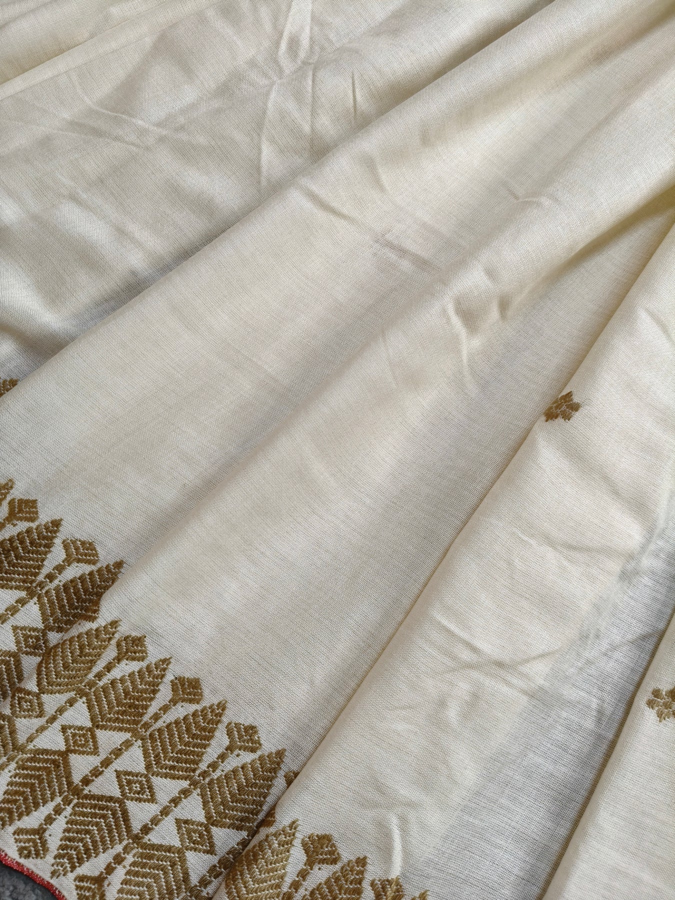 OFF WHITE ERI SILK PURE HANDLOOM ASSAMES SAREE